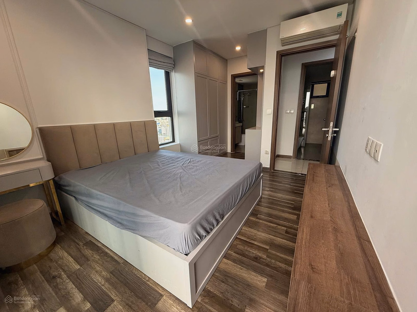 2 bedroom apartment for rent with beautiful view and high quality furniture