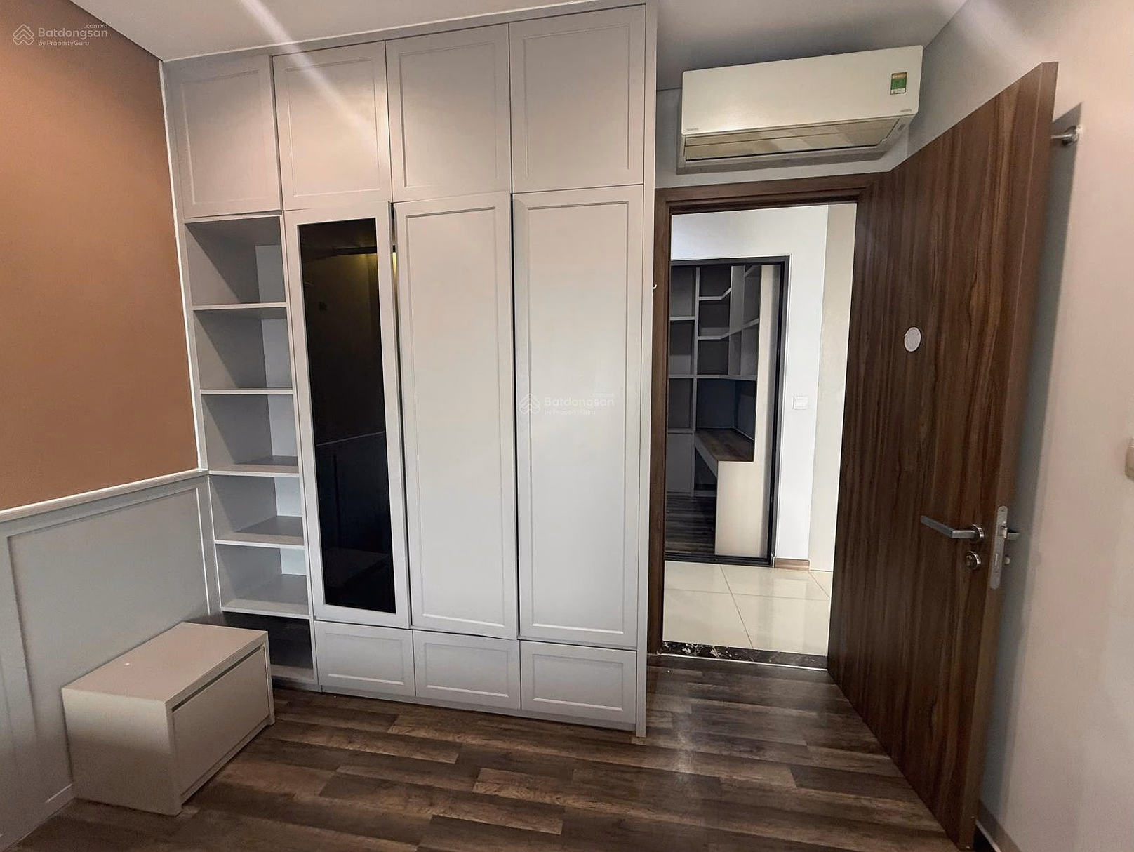2 bedroom apartment for rent with beautiful view and high quality furniture