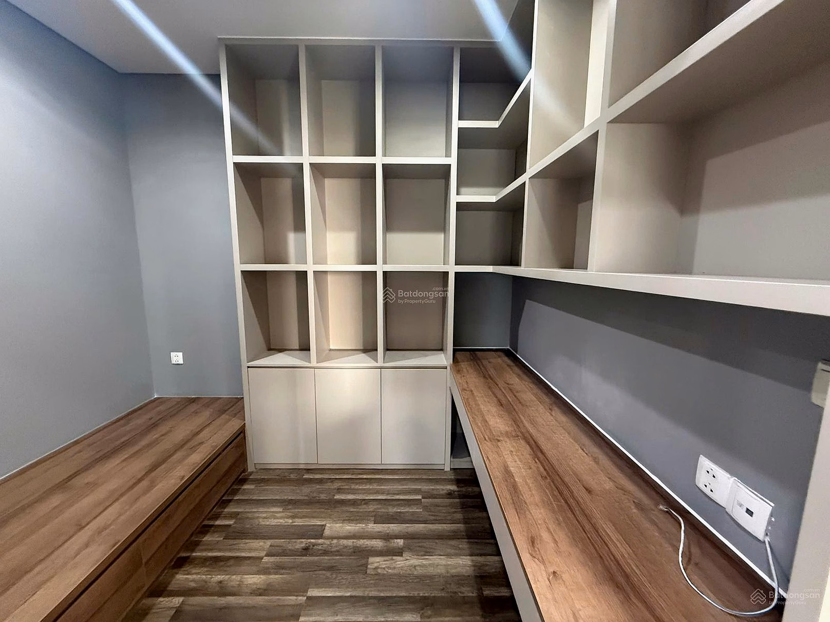 2 bedroom apartment for rent with beautiful view and high quality furniture