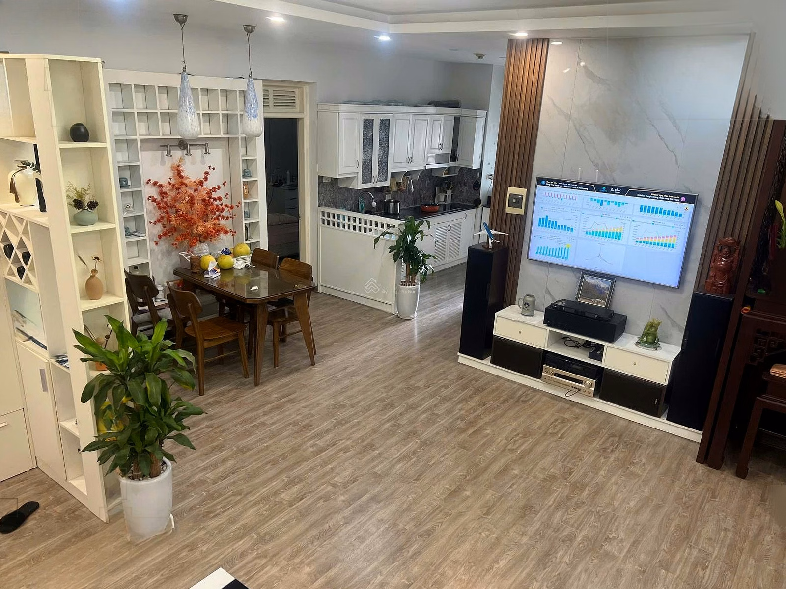 1 billion discount for apartment with area 95m², building 18T2, Le Van Luong Street, THNC, red book has been repaired