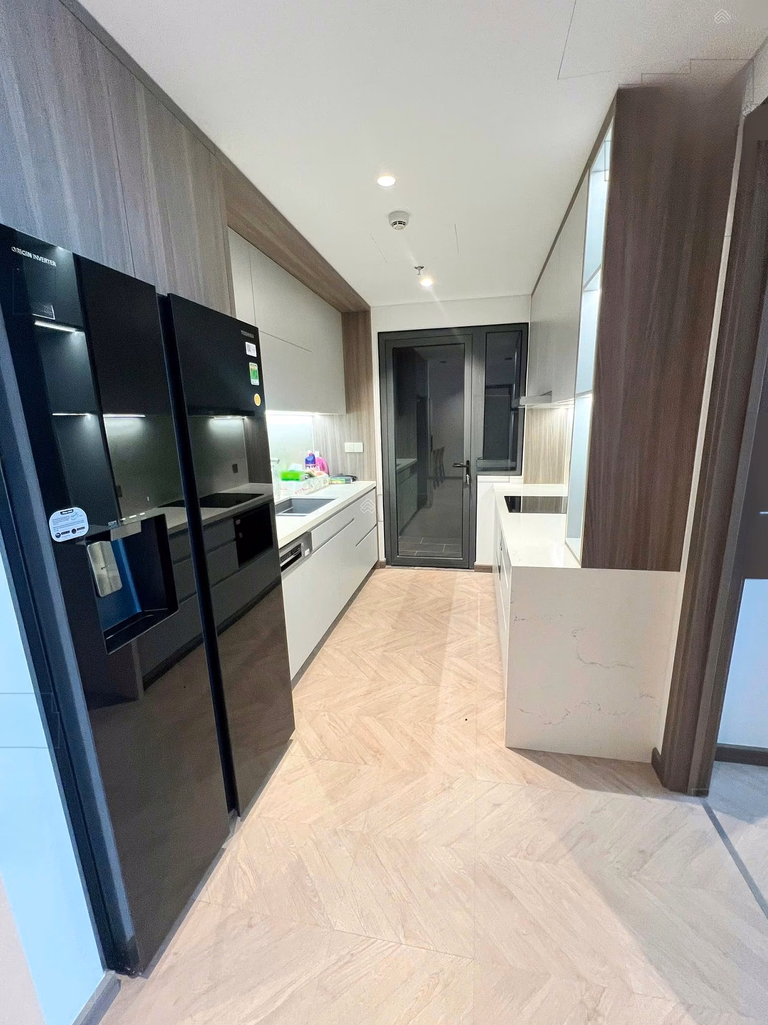 The owner sends Han Jardin CHCC for rent - N01T6 Ngoai Giao Doan, 3 bedrooms, full/ basic, West lake view