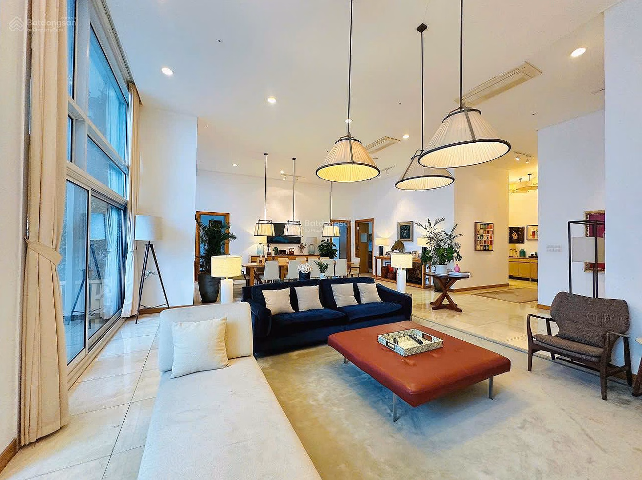 Owner sells 3 bedroom corner apartment 134m2 8.5 billion CC Packexim, Phu Thuong, Tay Ho. Full NT, SDCC: 0966 769 ***