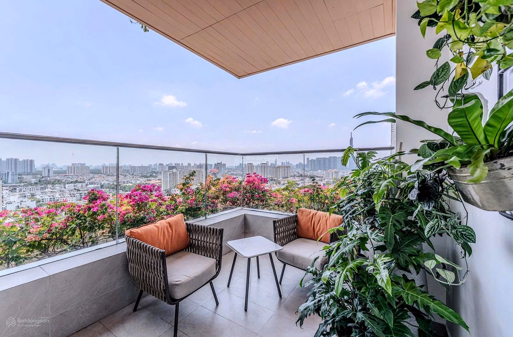The Berkley Thao Dien Axis 02 | 3 bedroom apartment +1 (177m2): Buy an apartment and get a super spacious penthouse