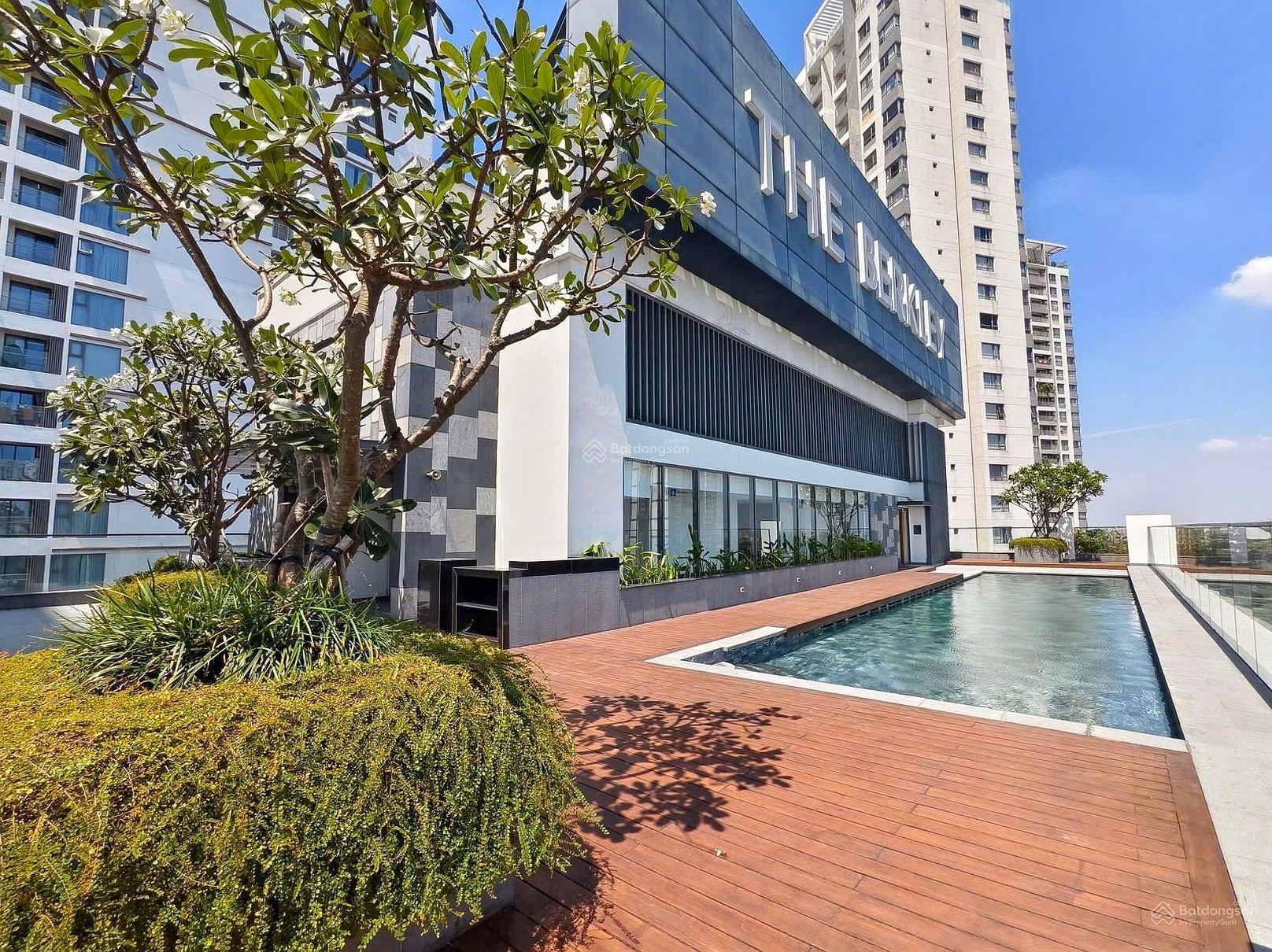 The Berkley Thao Dien Axis 02 | 3 bedroom apartment +1 (177m2): Buy an apartment and get a super spacious penthouse