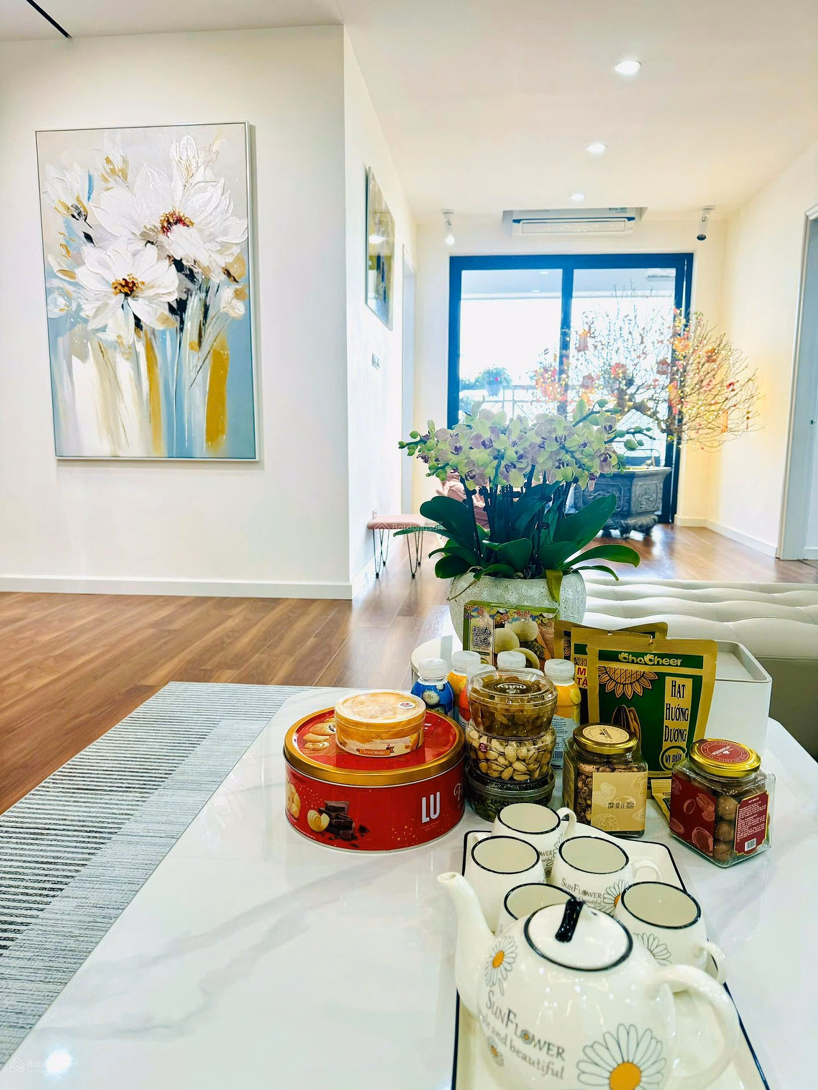 (Real photo - real price). The owner needs to transfer apartment N05 Hoang Dao Thuy