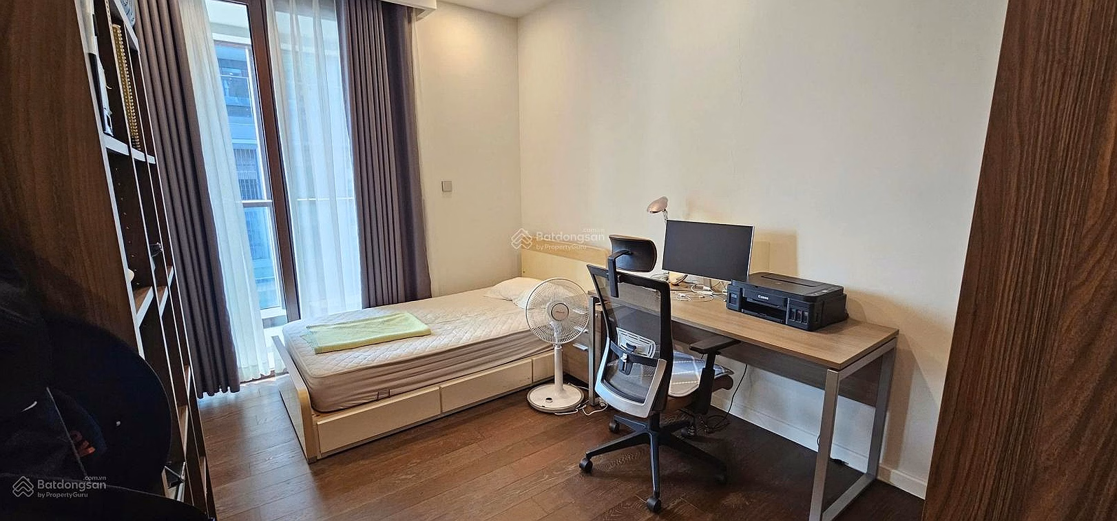 Cheapest 3 bedrooms The Galleria 145m2 full furniture price 37 billion all in. View house 24/7