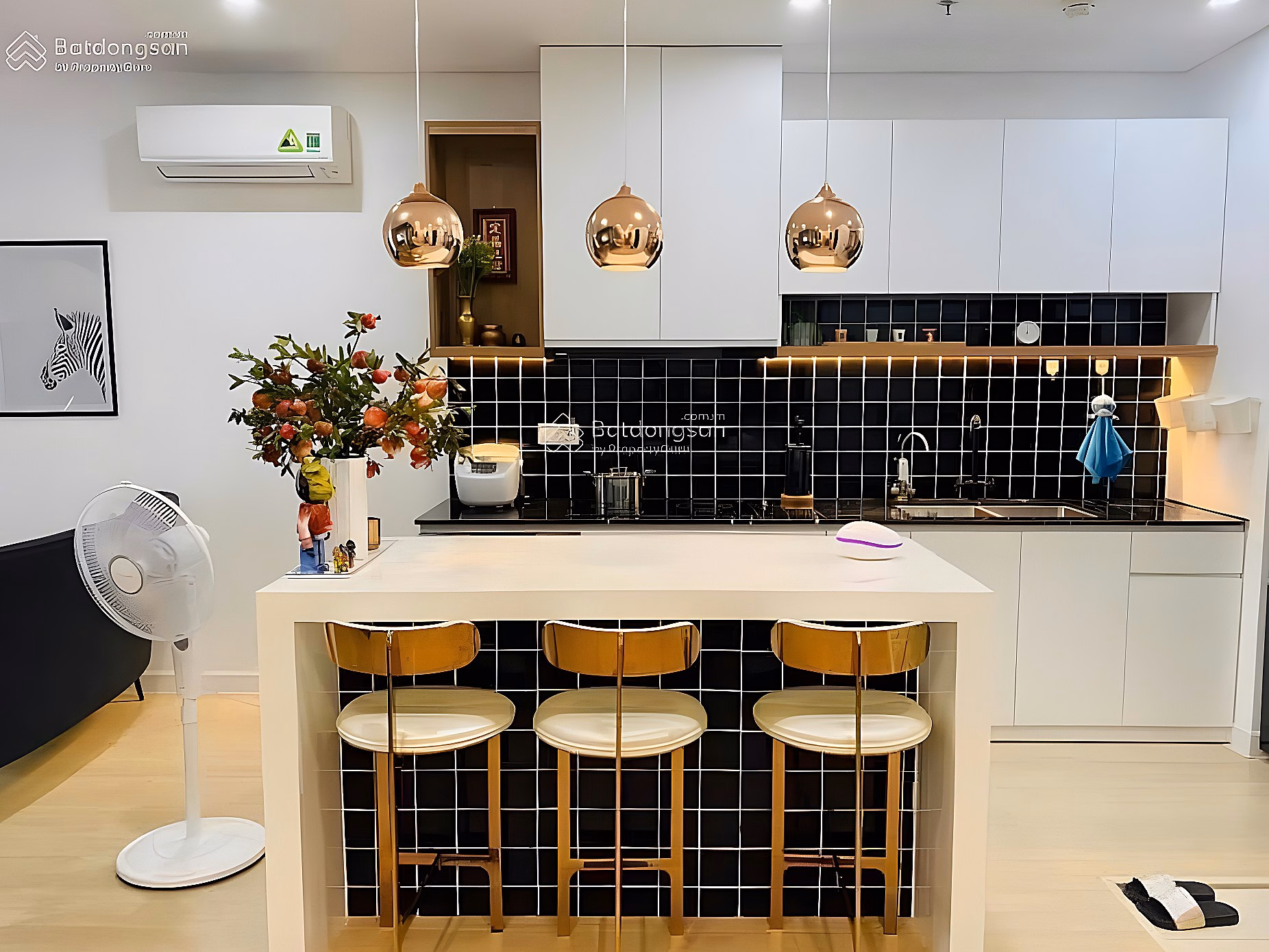 1 bedroom+ apartment for rent right in the hanging garden at the green Ha Do Centrosa Garden View