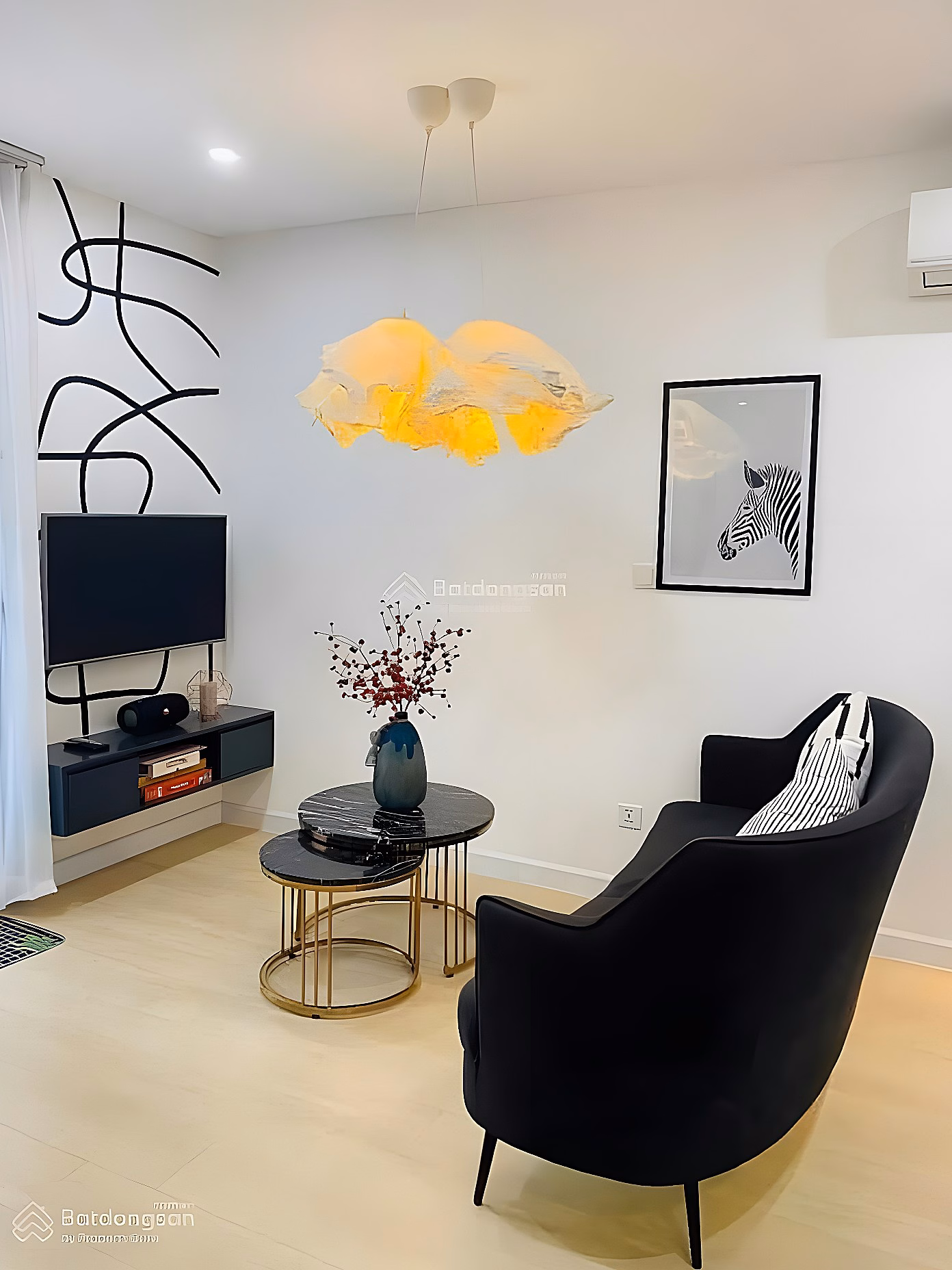 1 bedroom+ apartment for rent right in the hanging garden at the green Ha Do Centrosa Garden View