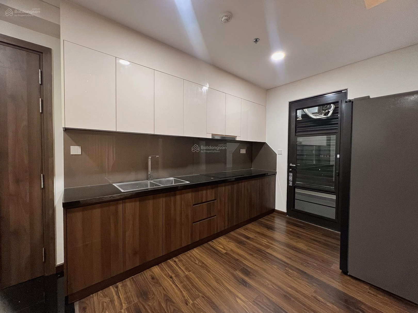 3-bedroom apartment 99m2 Panorama Mizuki with river view, beautiful interior