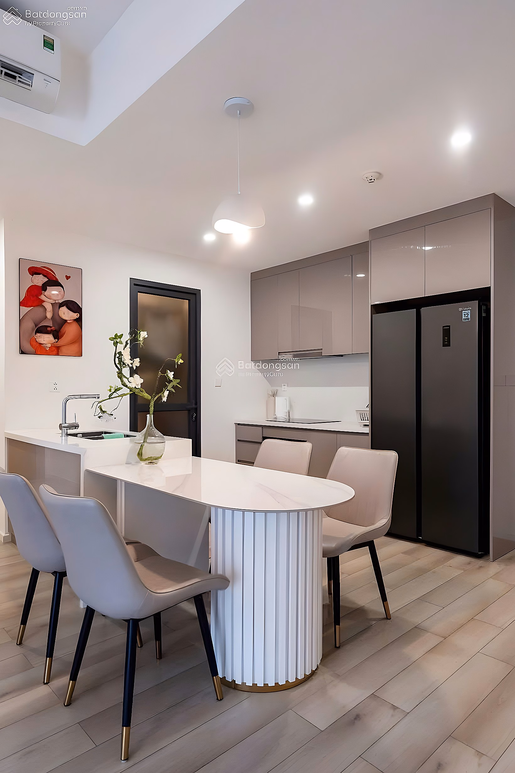 Selling apartment with 2 bedrooms, 2 bathrooms, 55m2, very good price 1.4 billion in Vinh Loc B, Binh Chanh, HCM