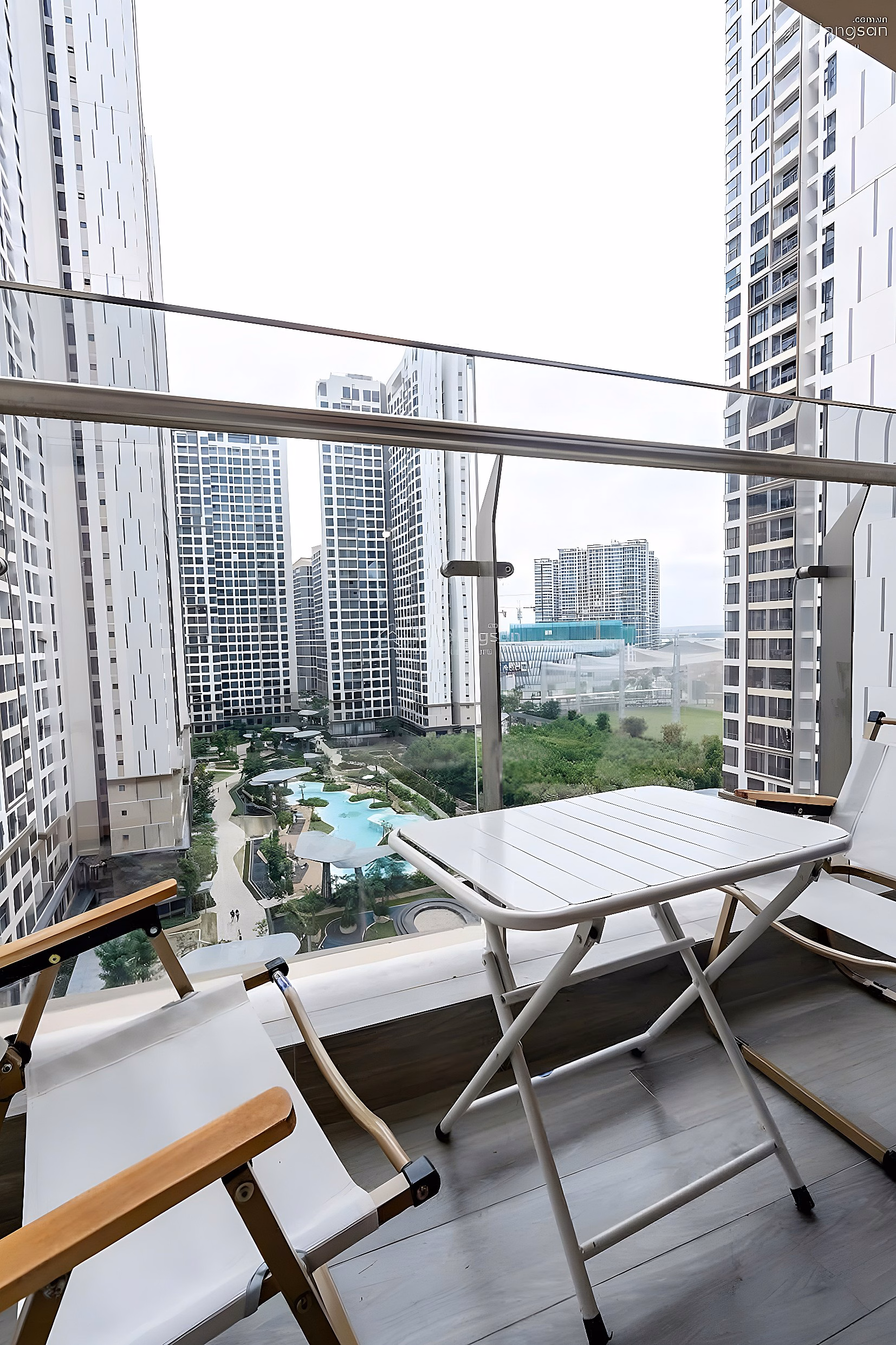 Selling apartment with 2 bedrooms, 2 bathrooms, 55m2, very good price 1.4 billion in Vinh Loc B, Binh Chanh, HCM