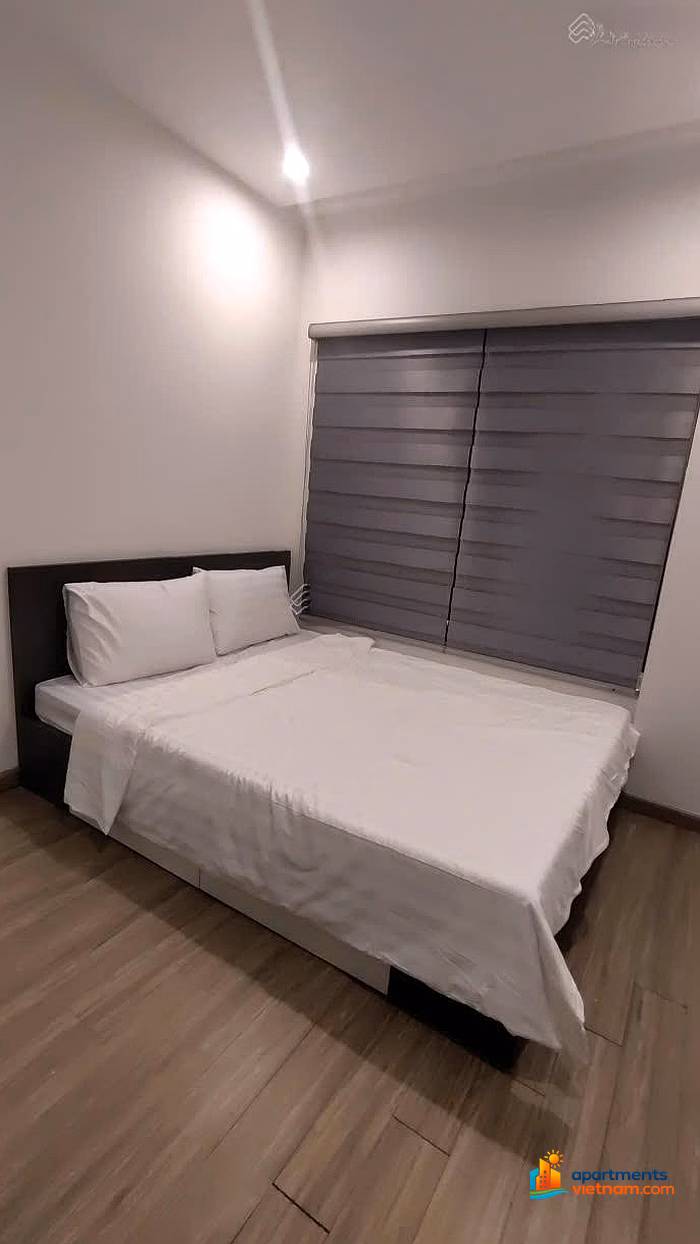 Owner quickly sells corner apartment 3 bedrooms 2 bathrooms 80m2, full furniture, middle and low floors, S218 Vinhomes Ocean Park Gia Lam