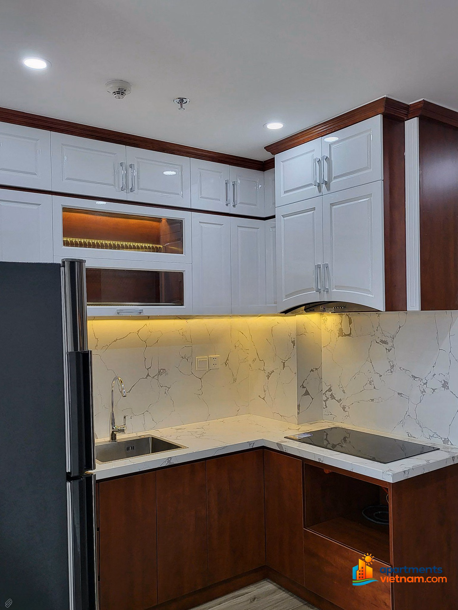 HUD Nguyen Thien Thuat apartment 45m2 - right in the center with sea view - fully furnished