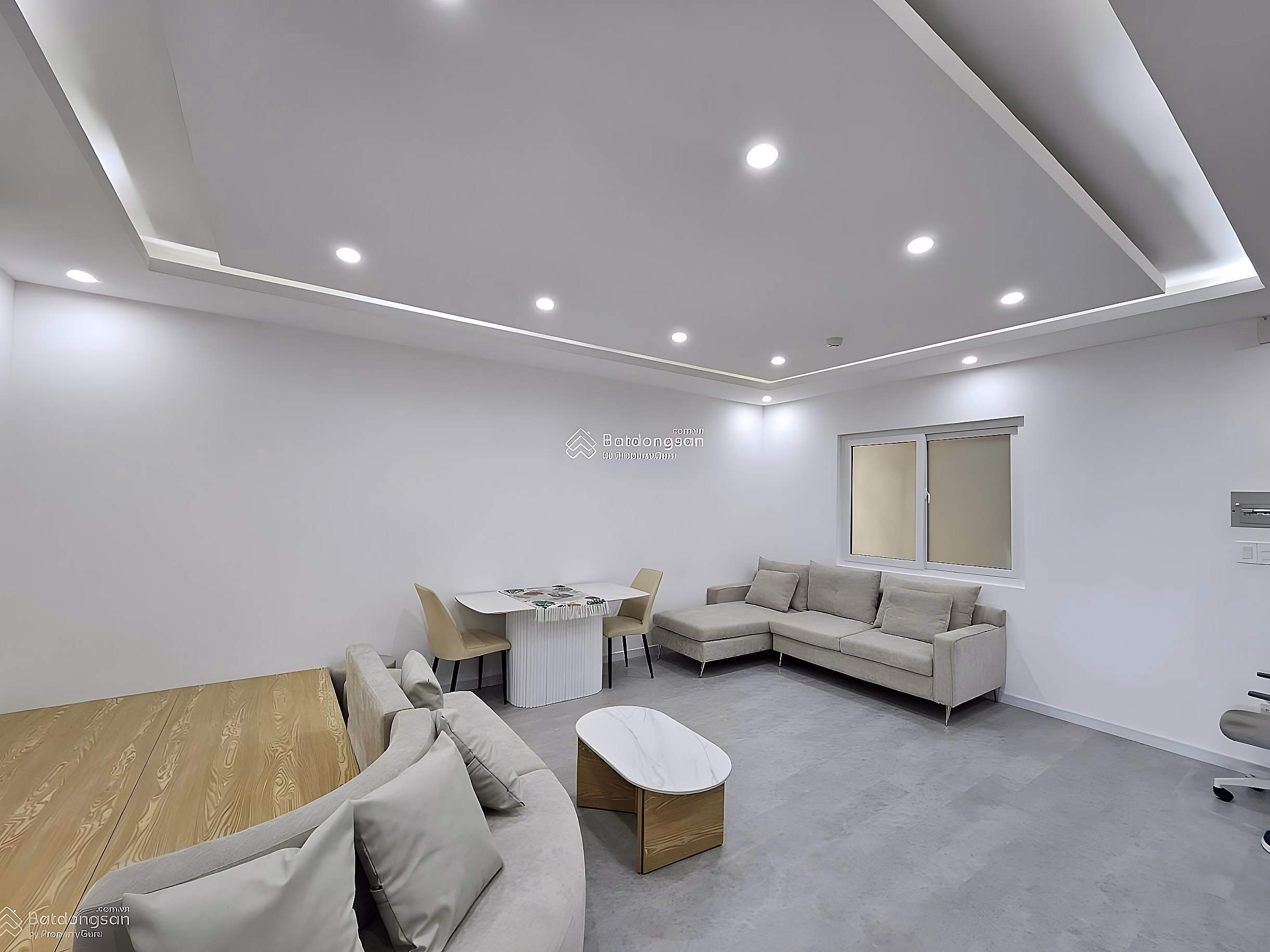 Booking Shopping cart for rent at good prices Muong Thanh Khanh Hoa 04 Tran Phu - clean interior