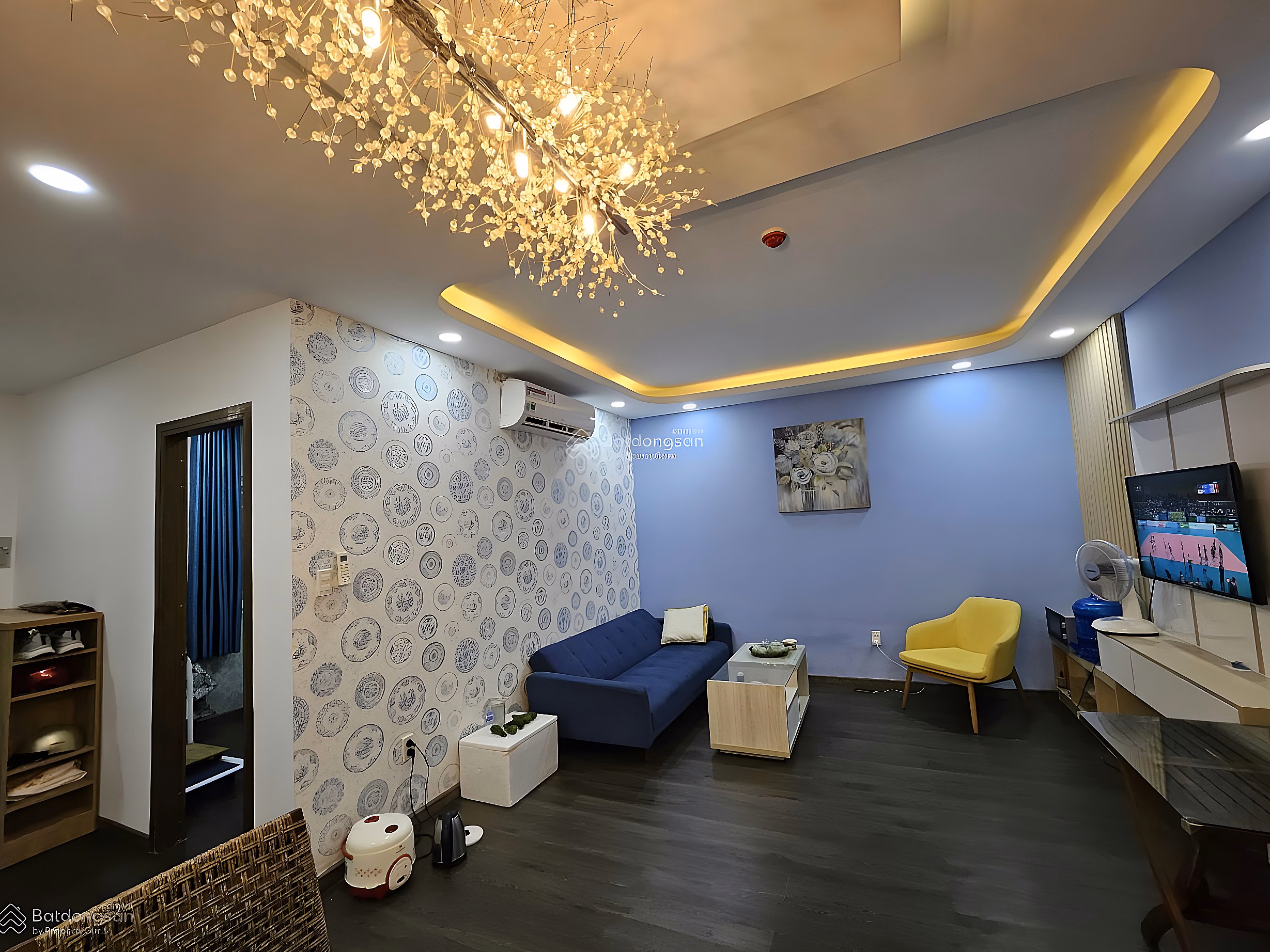Booking Shopping cart for rent at good prices Muong Thanh Khanh Hoa 04 Tran Phu - clean interior