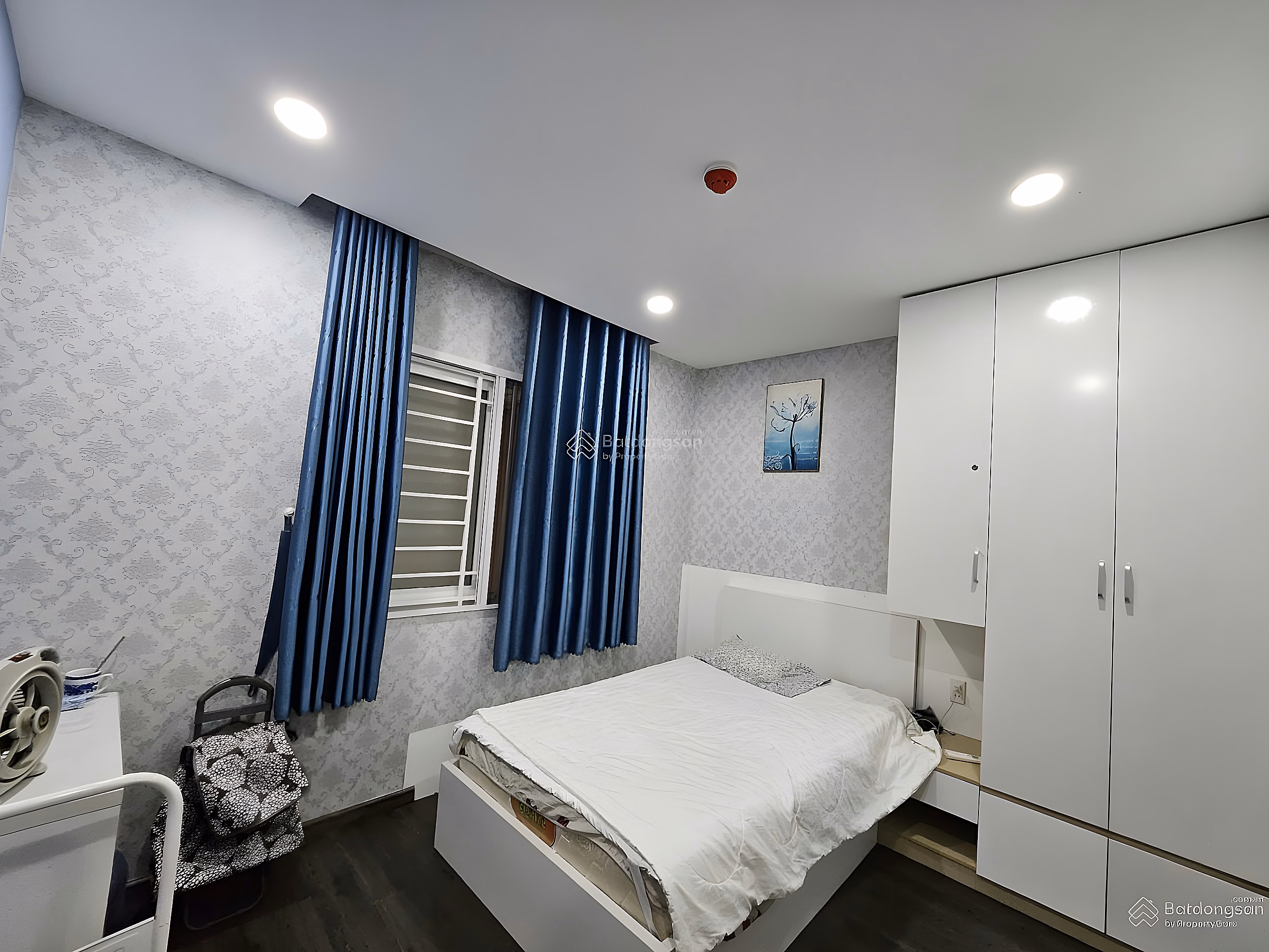 Booking Shopping cart for rent at good prices Muong Thanh Khanh Hoa 04 Tran Phu - clean interior