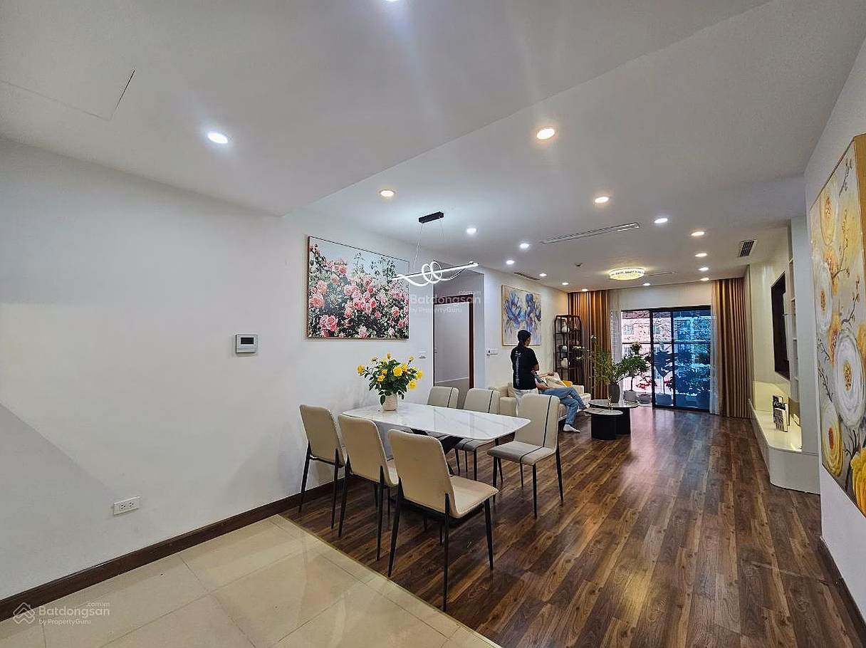Goldmark apartment for sale at 136 Ho Tung Mau, Building S1 - 118m2, 3 beautiful middle floor bedrooms, price just over 9 billion