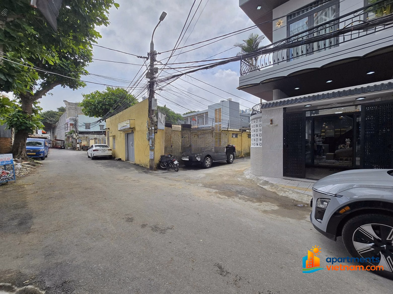 Villa with 2 central frontage is rare in area 400/7 Dien Bien Phu