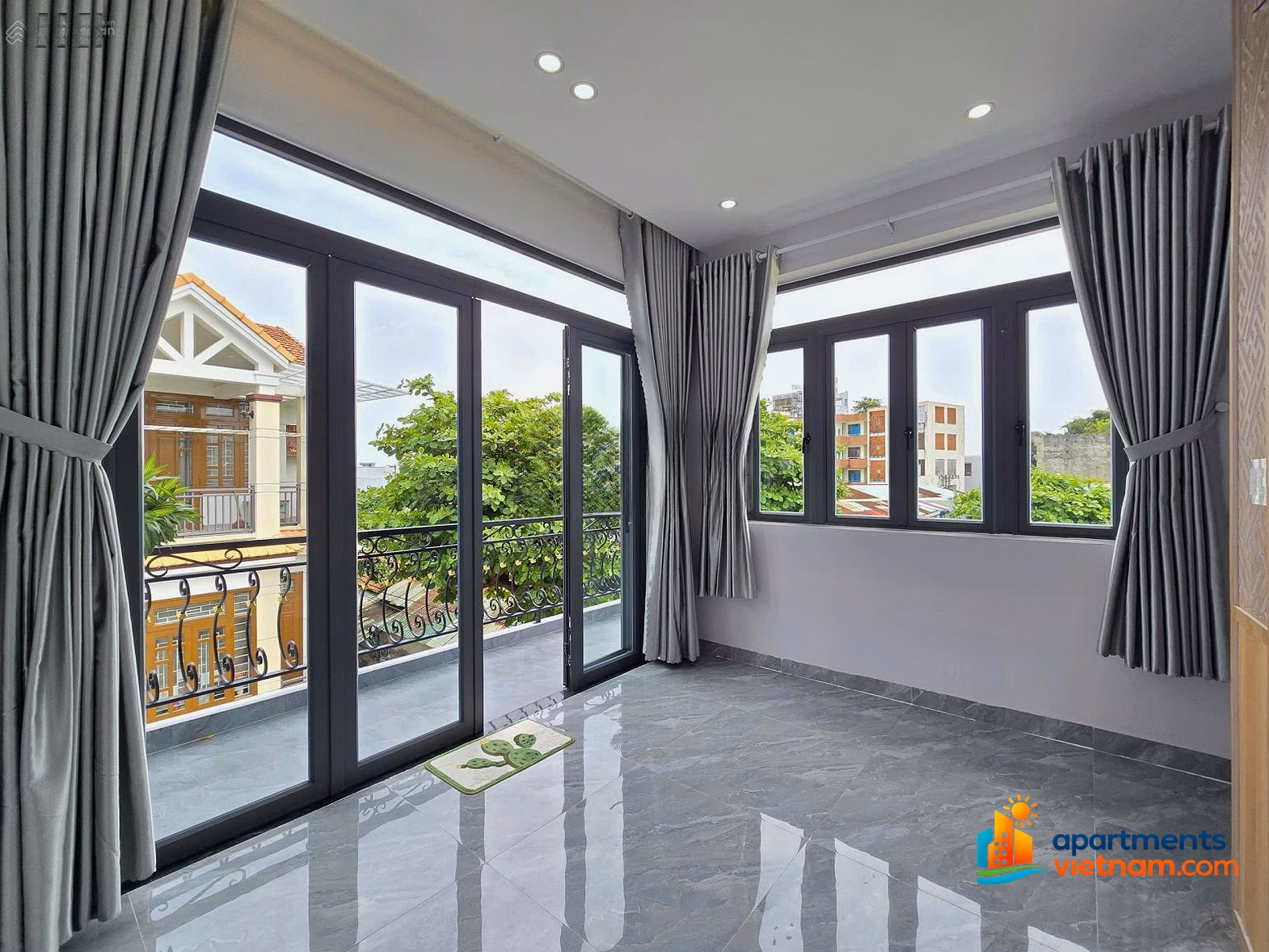 Villa with 2 central frontage is rare in area 400/7 Dien Bien Phu