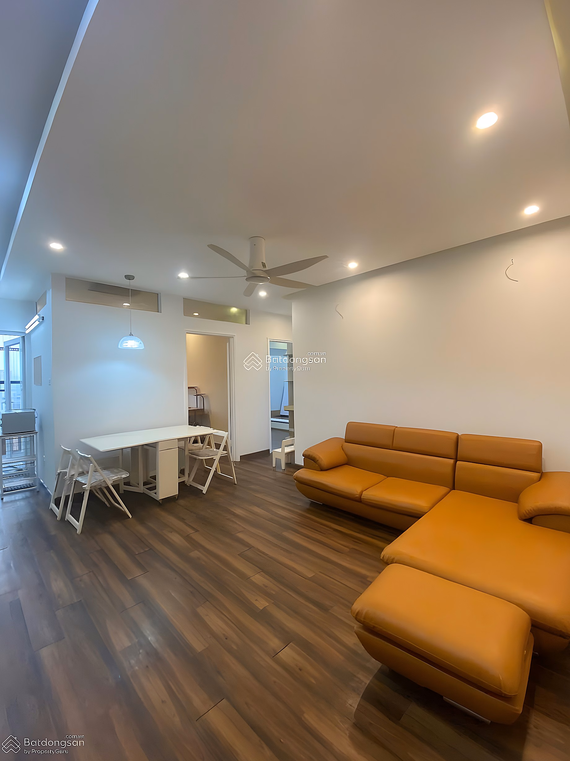 FOR SALE LOCATION TO C7 BUILDING HO GIANG VO, area 80m, 3 bedrooms, 2 bathrooms, fully furnished, balcony with nice view