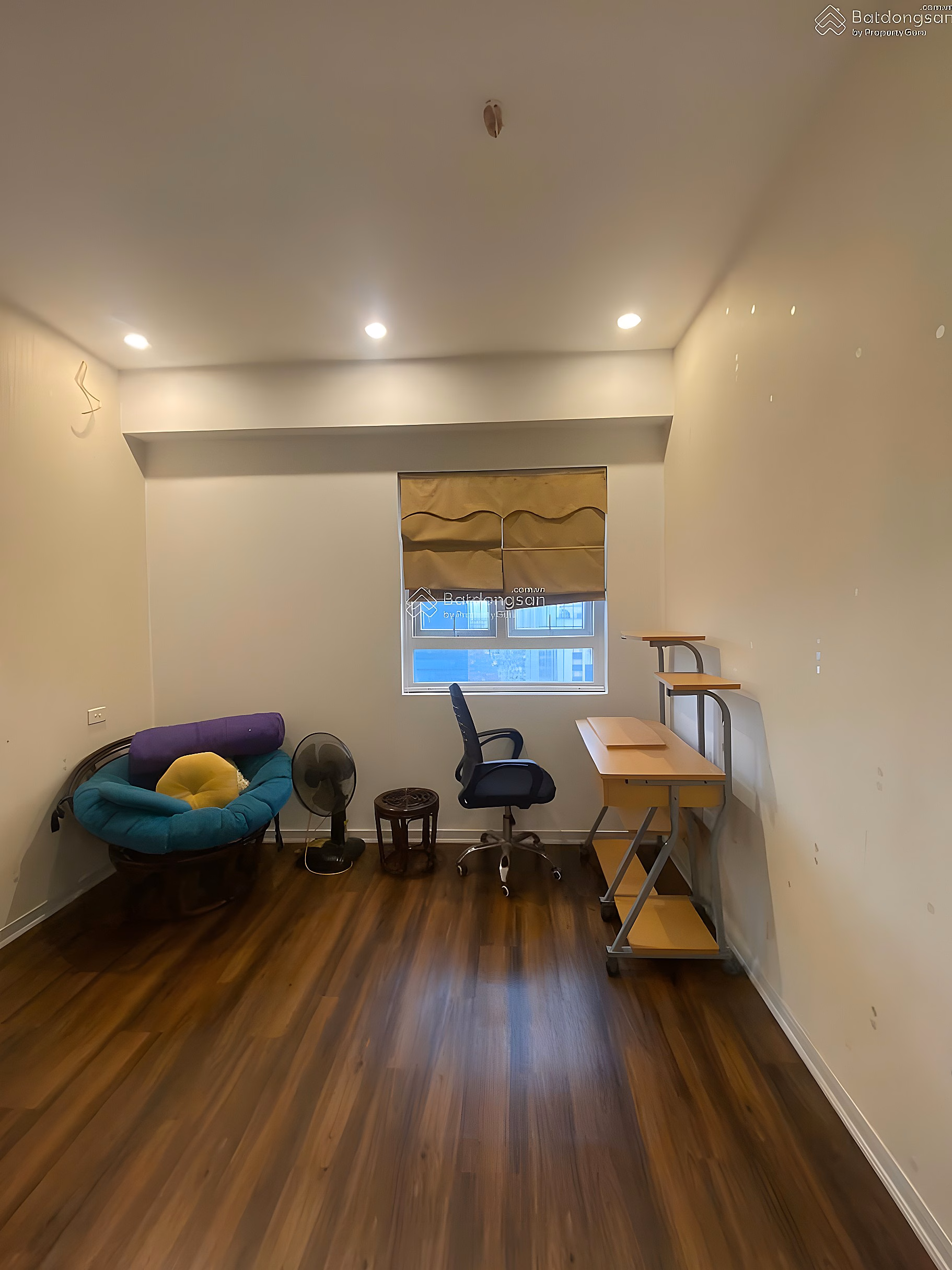 FOR SALE LOCATION TO C7 BUILDING HO GIANG VO, area 80m, 3 bedrooms, 2 bathrooms, fully furnished, balcony with nice view