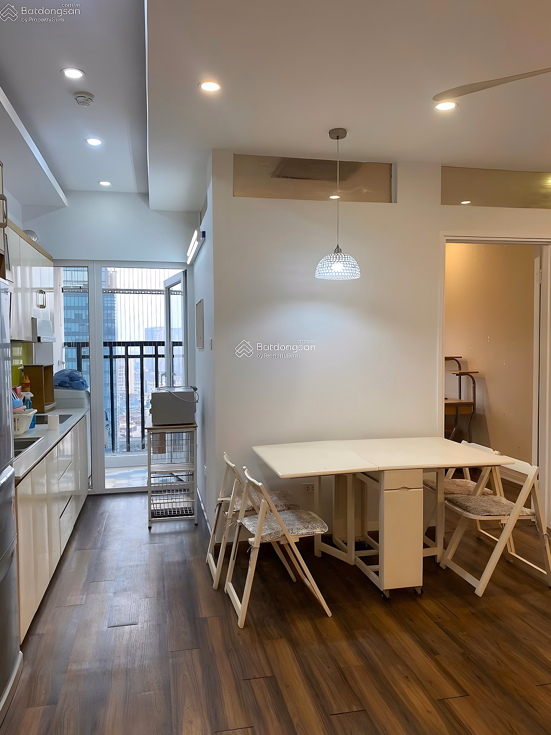FOR SALE LOCATION TO C7 BUILDING HO GIANG VO, area 80m, 3 bedrooms, 2 bathrooms, fully furnished, balcony with nice view