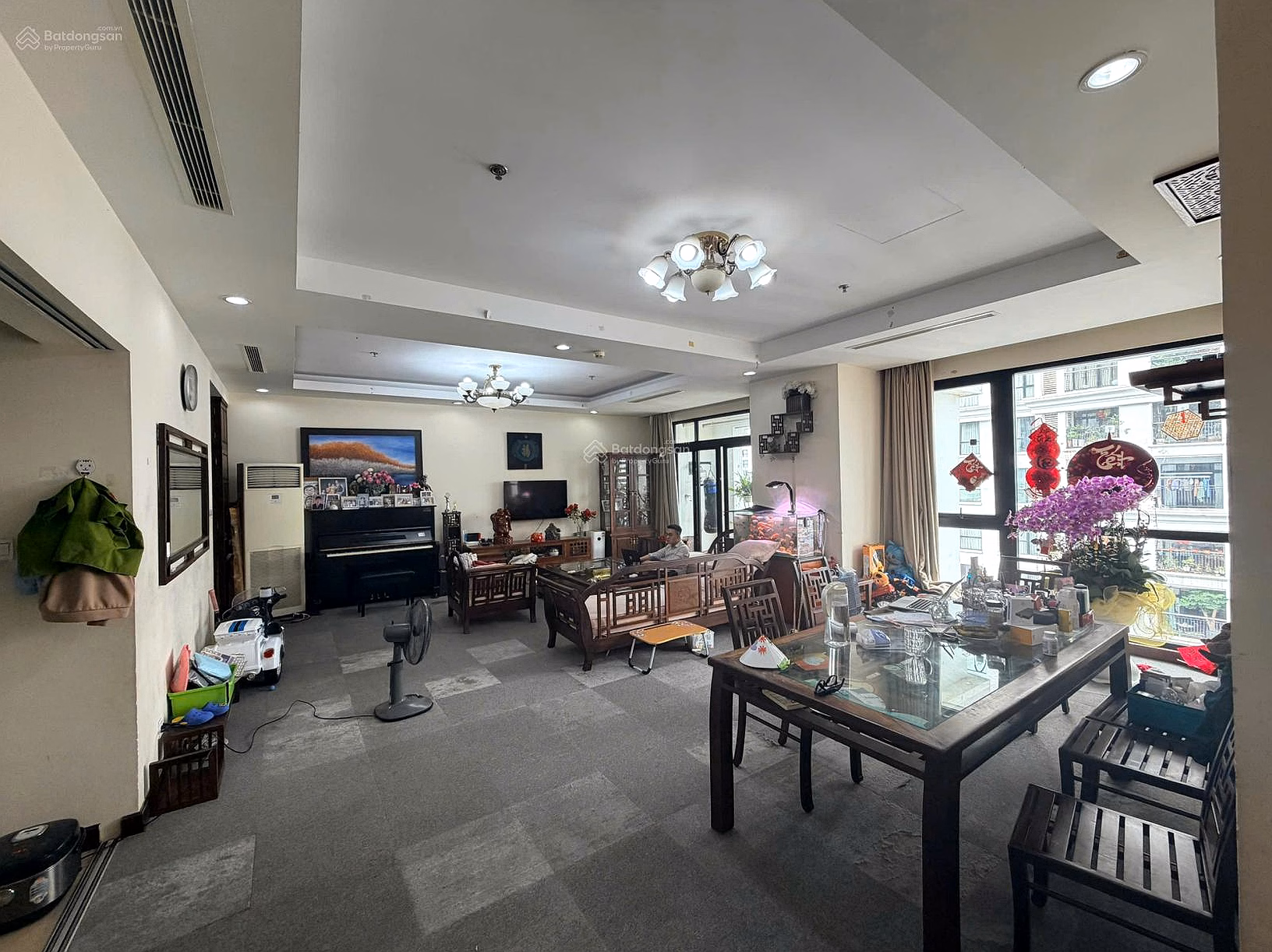 The owner needs to rent Royal City Apartment