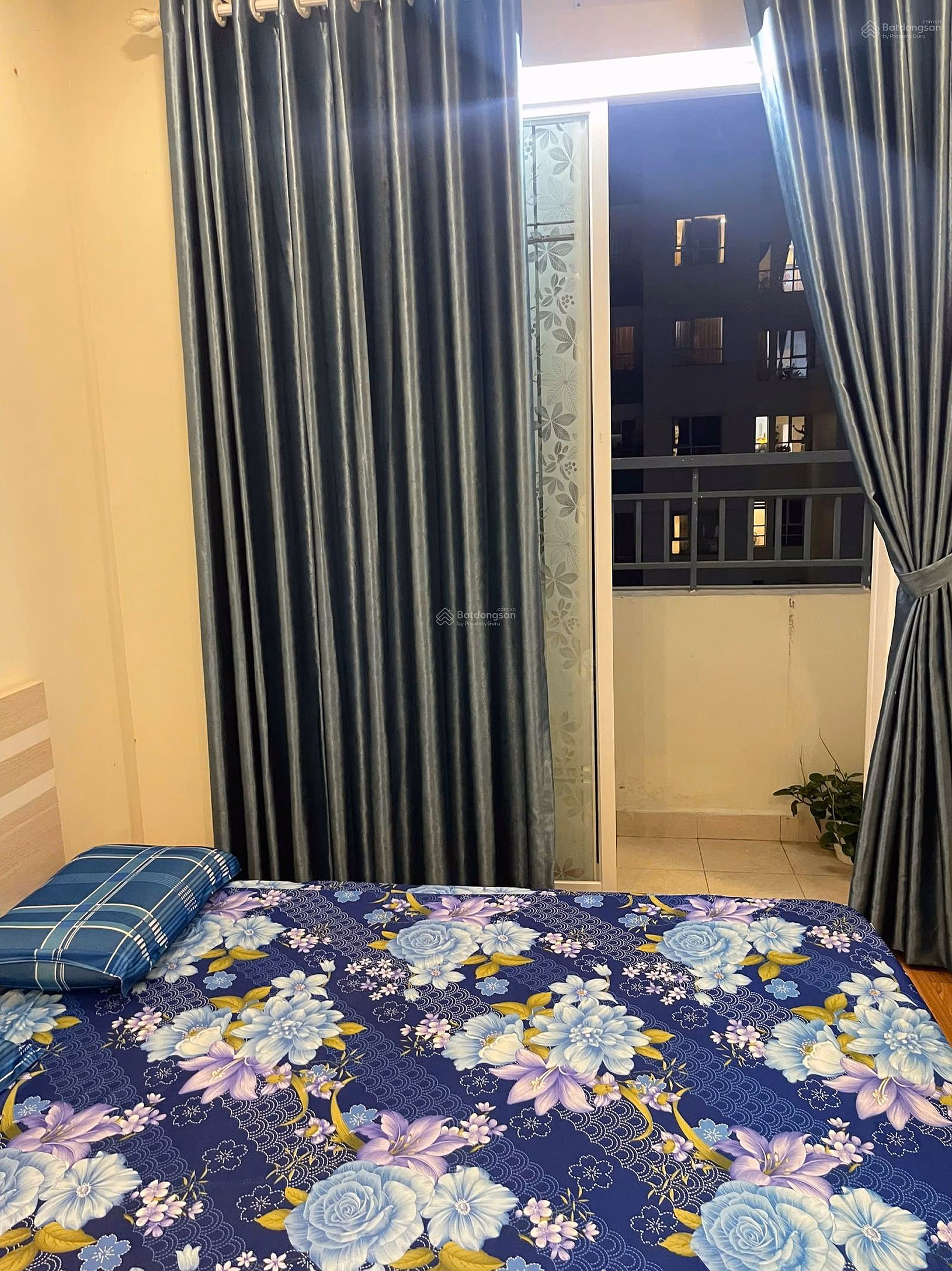 Fully furnished, price 8 million, 2 bedrooms, 2 bathrooms, ready to move in, priority for small families