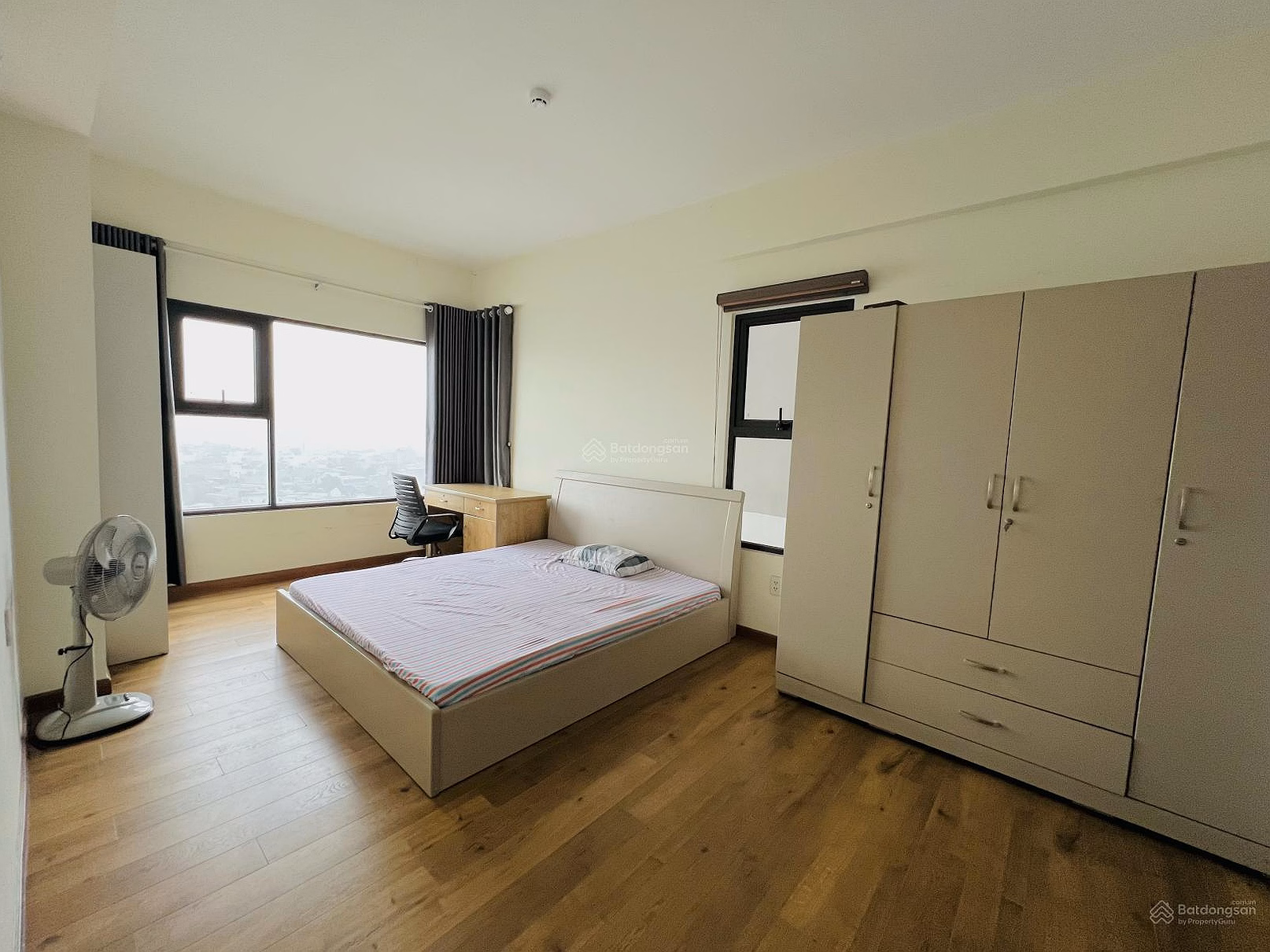 Selling 3 bedrooms 80m² Flora Novia price only 4.4 billion view Pham Van Dong park