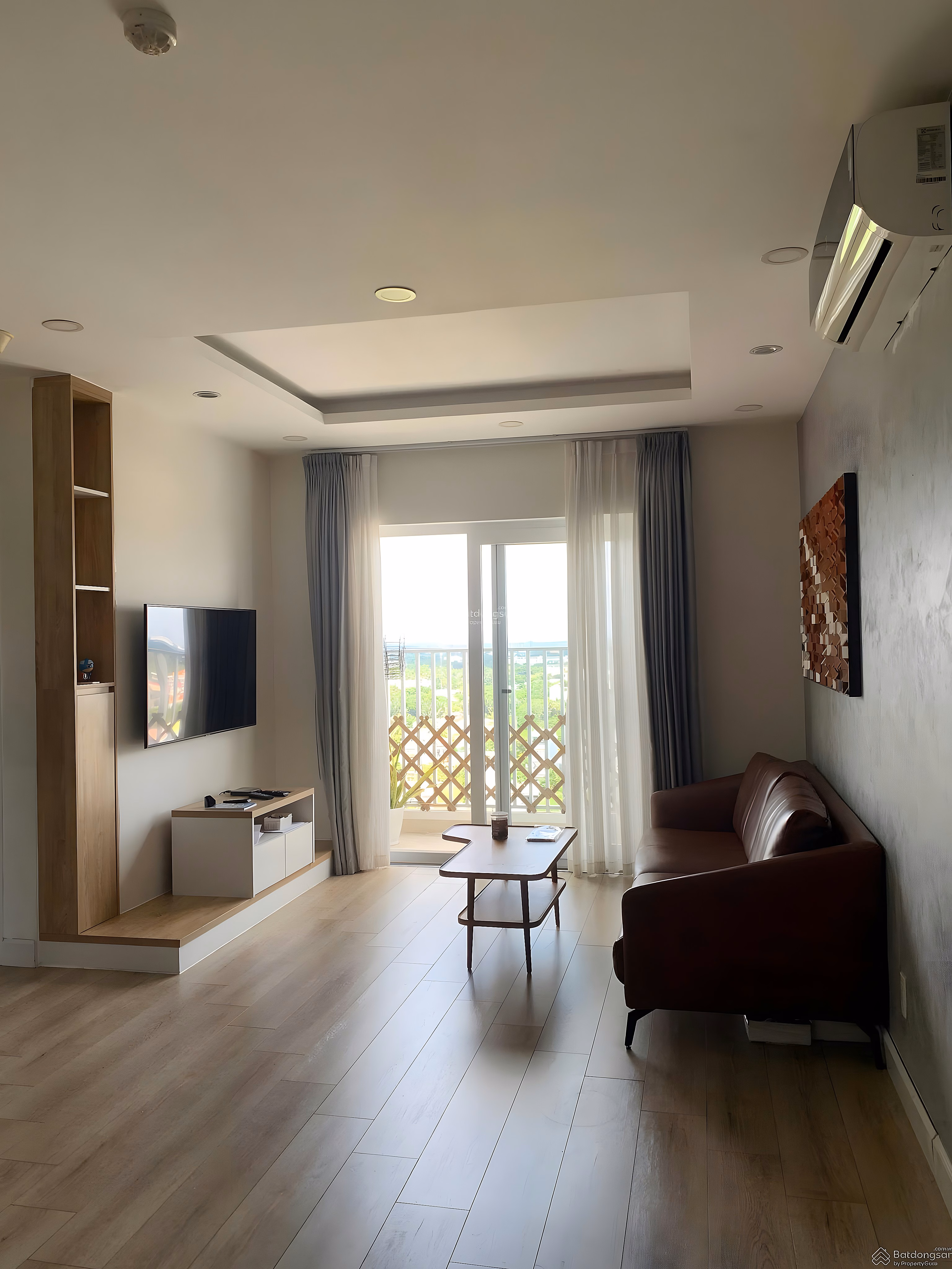 Phu Gia apartment for rent at Orchid Park, area 75m2 (2 bedrooms-2 bathrooms) price 7 million with furniture*** Linh