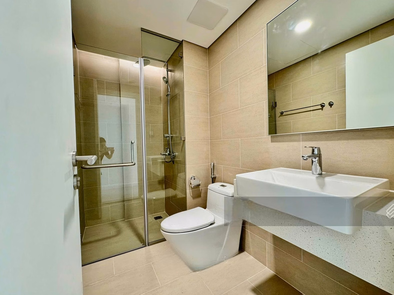 Urban Green apartment for rent with 3 bedrooms, 2 bathrooms - 4 Daikin air conditioners + Curtains - Ready to move in - Nice floor view