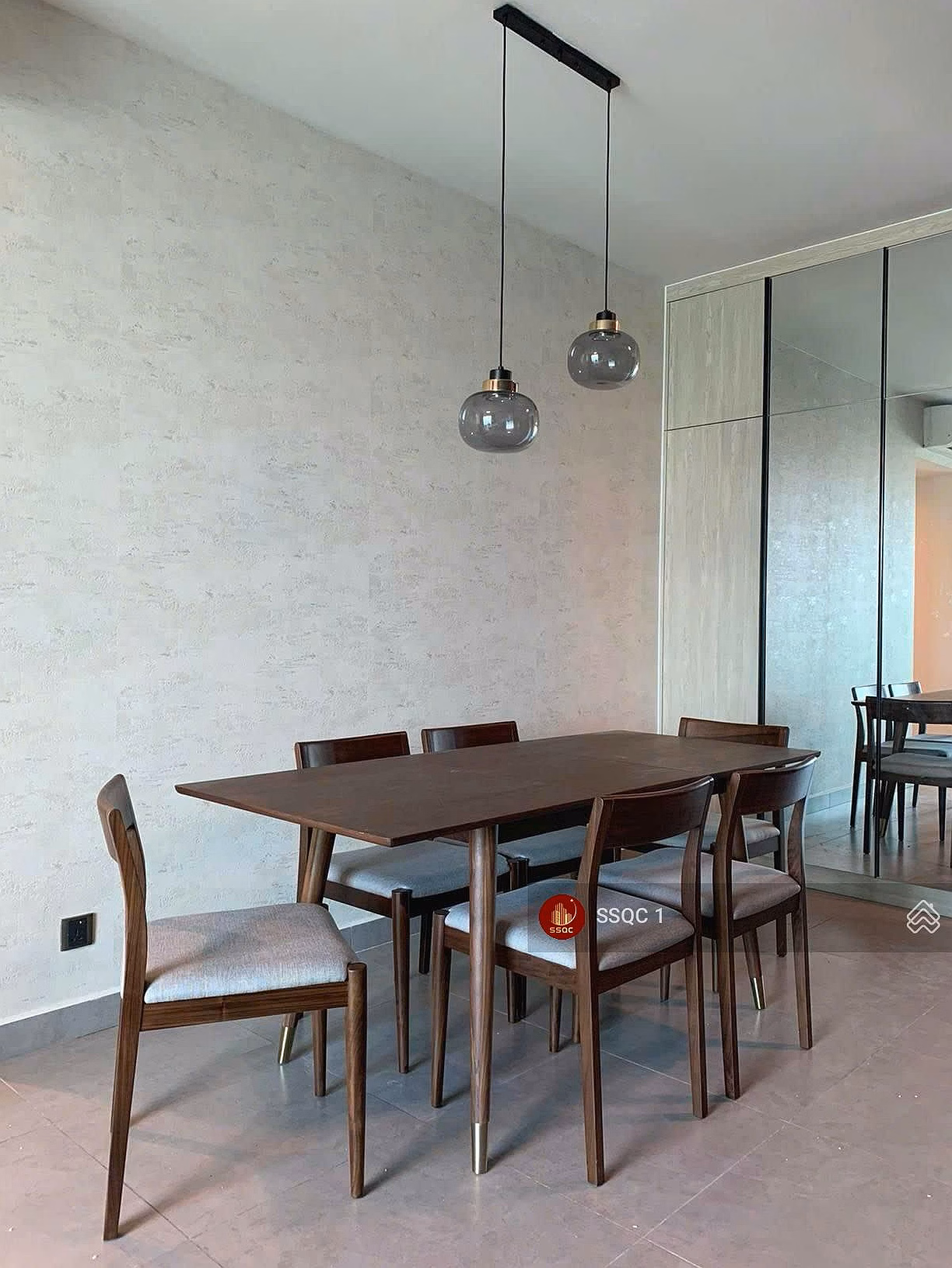 100% real news - only 2 bedroom apartment - full beautiful furniture - Best selling price in the mayor - pink book available