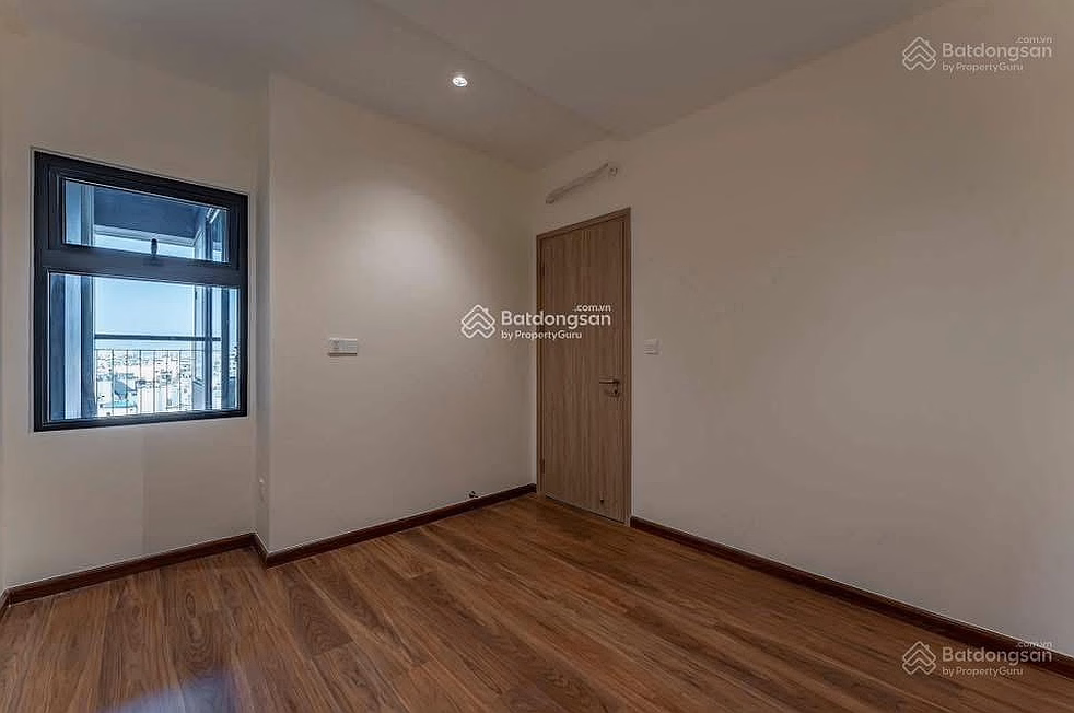 I have a consigned house for sale at a good price of 2.45 billion with subleasing support