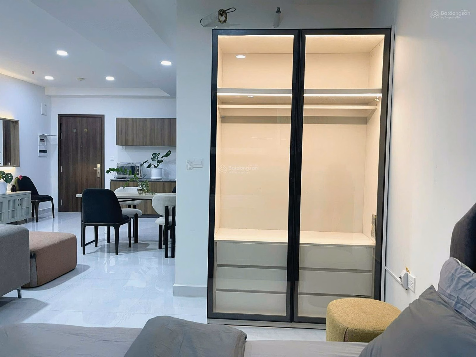 Sunrise Riverside apartment for rent with 2 bedrooms and 1 bathroom, fully furnished
