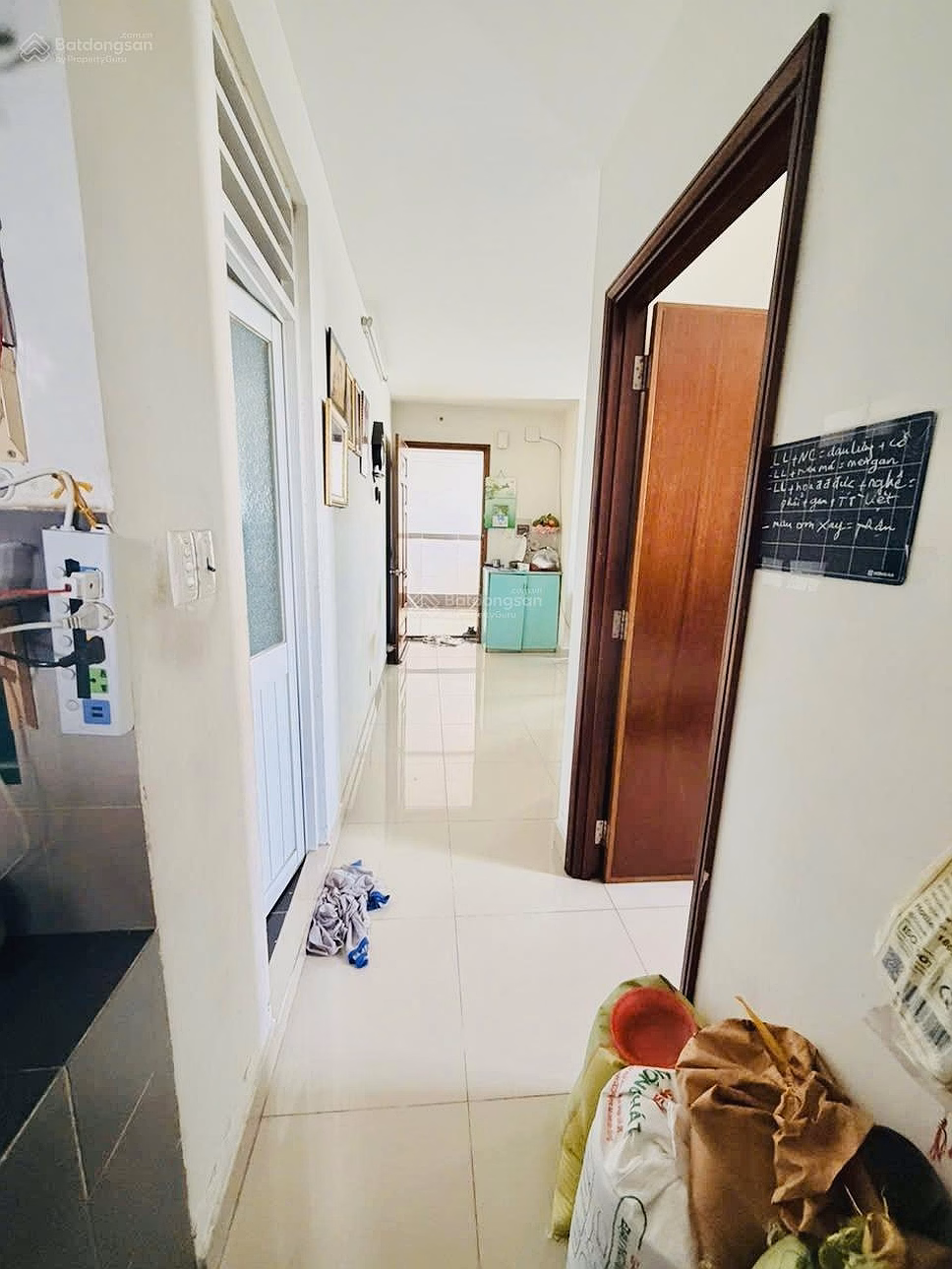 CORNER APARTMENT VIEWING SAIGON RIVER ONLY 3.3 BILLION, 62M2 (2 BEDROOM + 2WC) ORIGINAL HOUSE, LONG RED BOOK