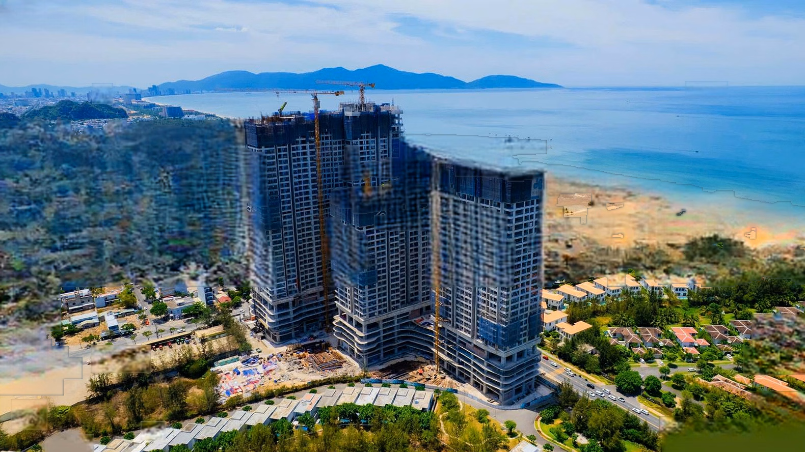 Newtown Diamond Danang cash flow beachfront apartment - long-term ownership legal