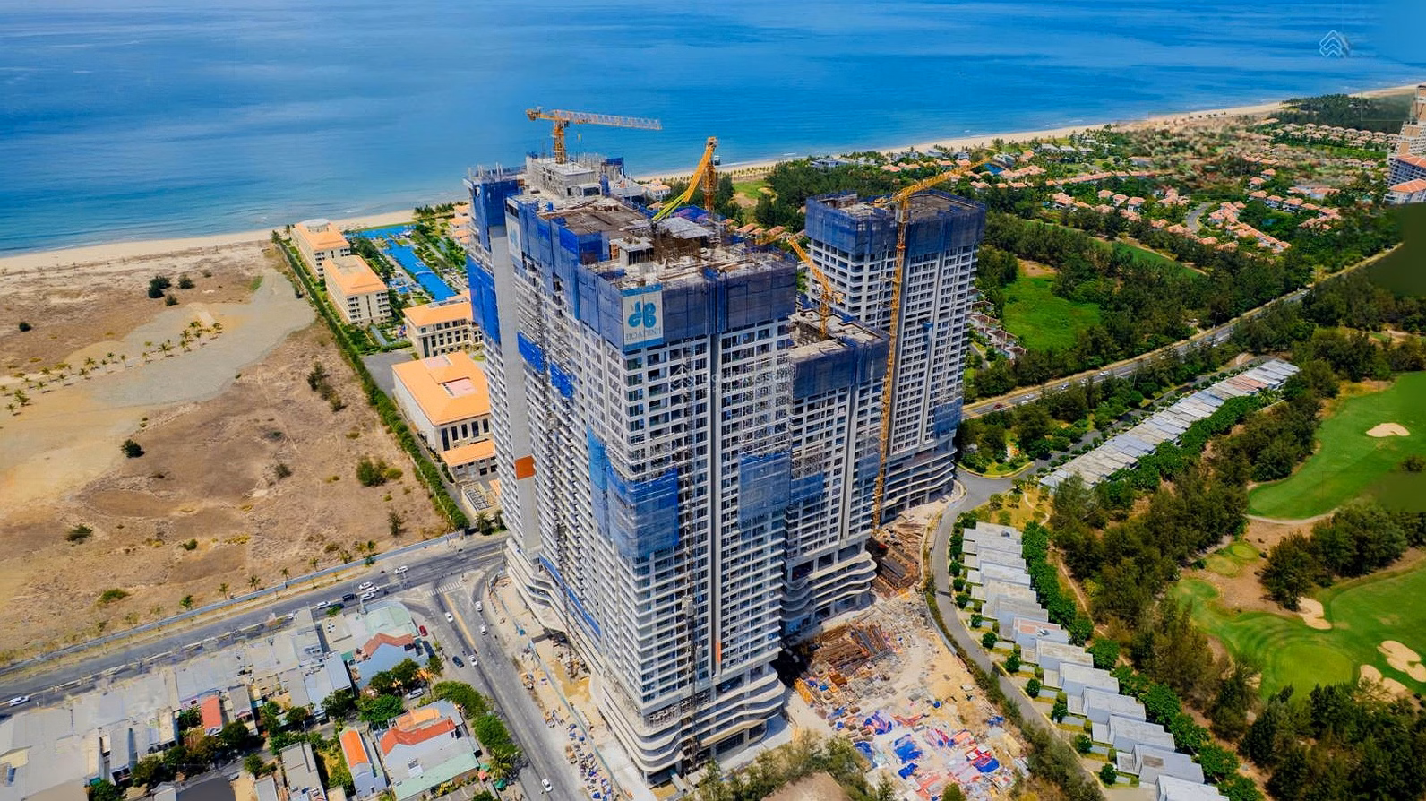 Newtown Diamond Danang cash flow beachfront apartment - long-term ownership legal