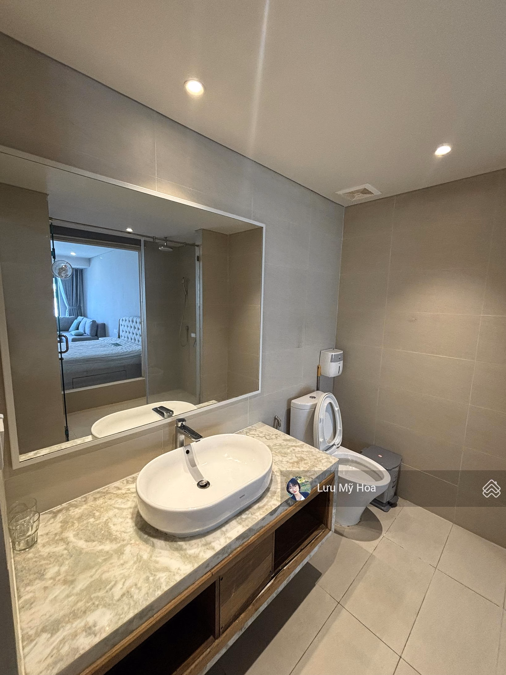Owner sells Studio apartment in South Gold Coast building, best price on the market, only 4.9 billion, middle floor
