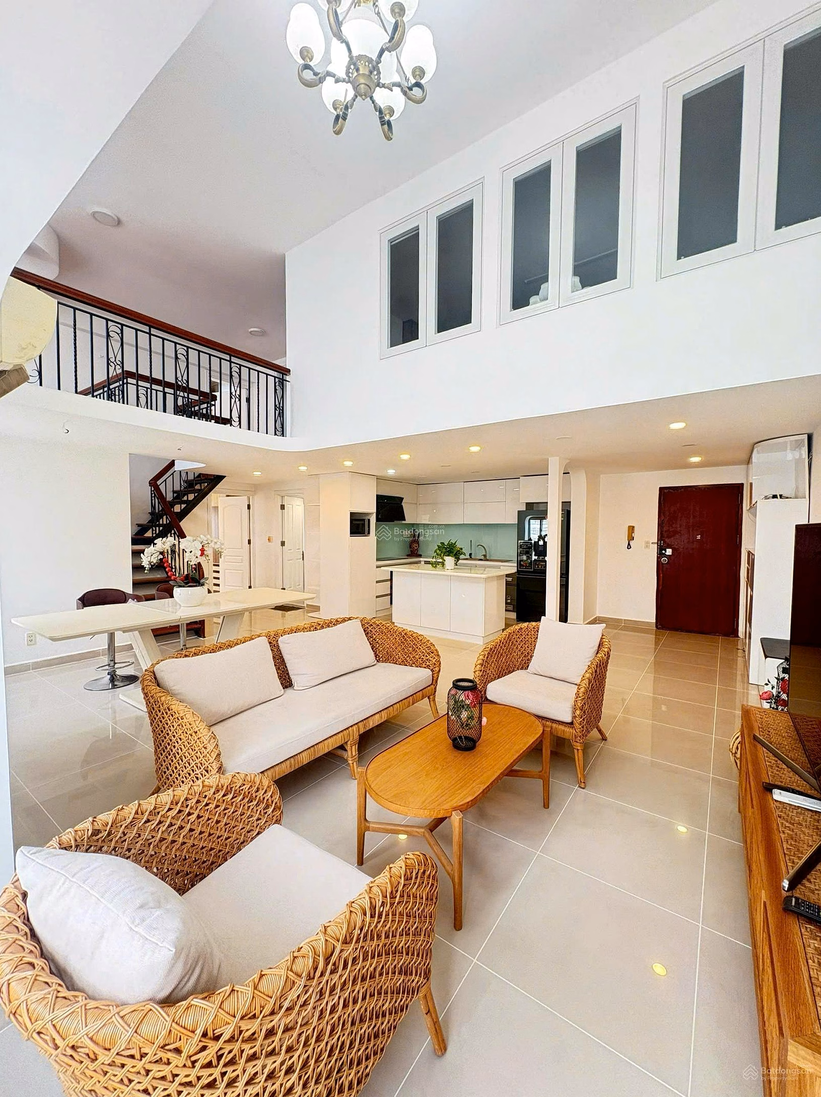 Urgent. Urgent sale of Sky Garden 1 apartment, corner apartment, high floor, 171m2, price 8.1 billion - cheapest on the market