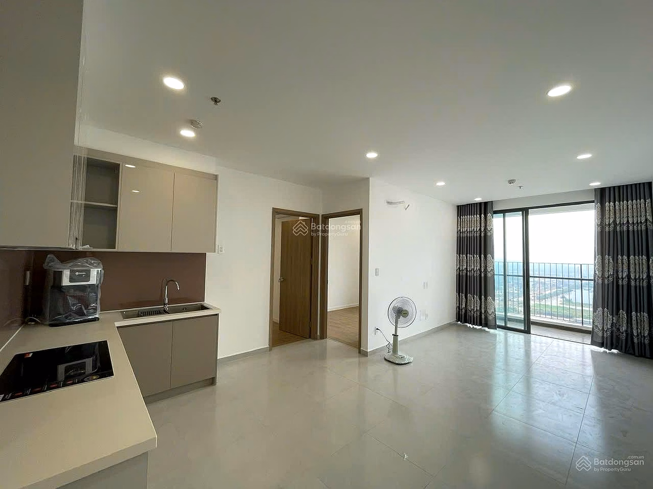 MT Eastmark City apartment for sale, 2 bedrooms, 2 bathrooms, high floor, pool view, basic furniture, price only 4.1 billion including tax