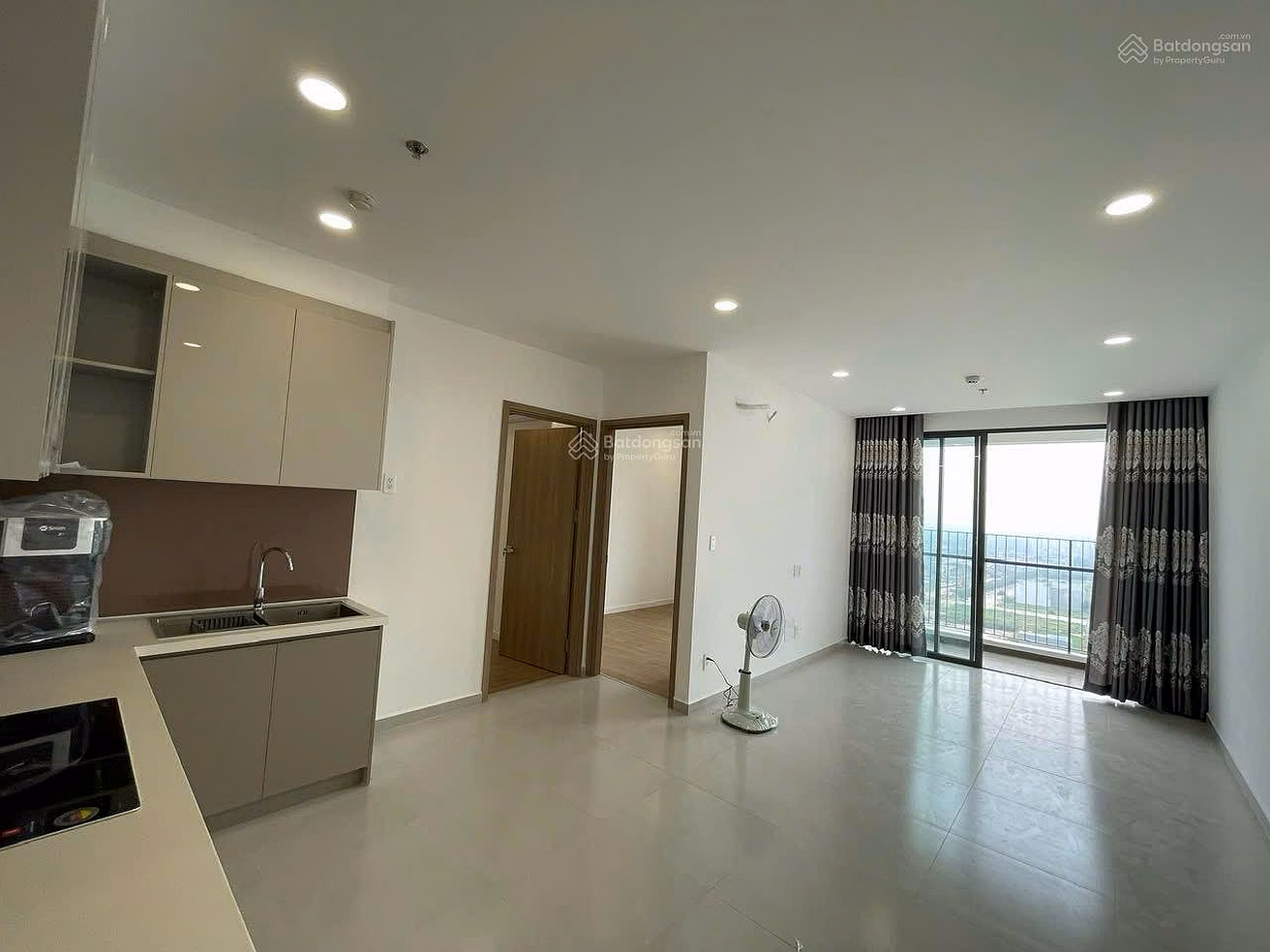 MT Eastmark City apartment for sale, 2 bedrooms, 2 bathrooms, high floor, pool view, basic furniture, price only 4.1 billion including tax
