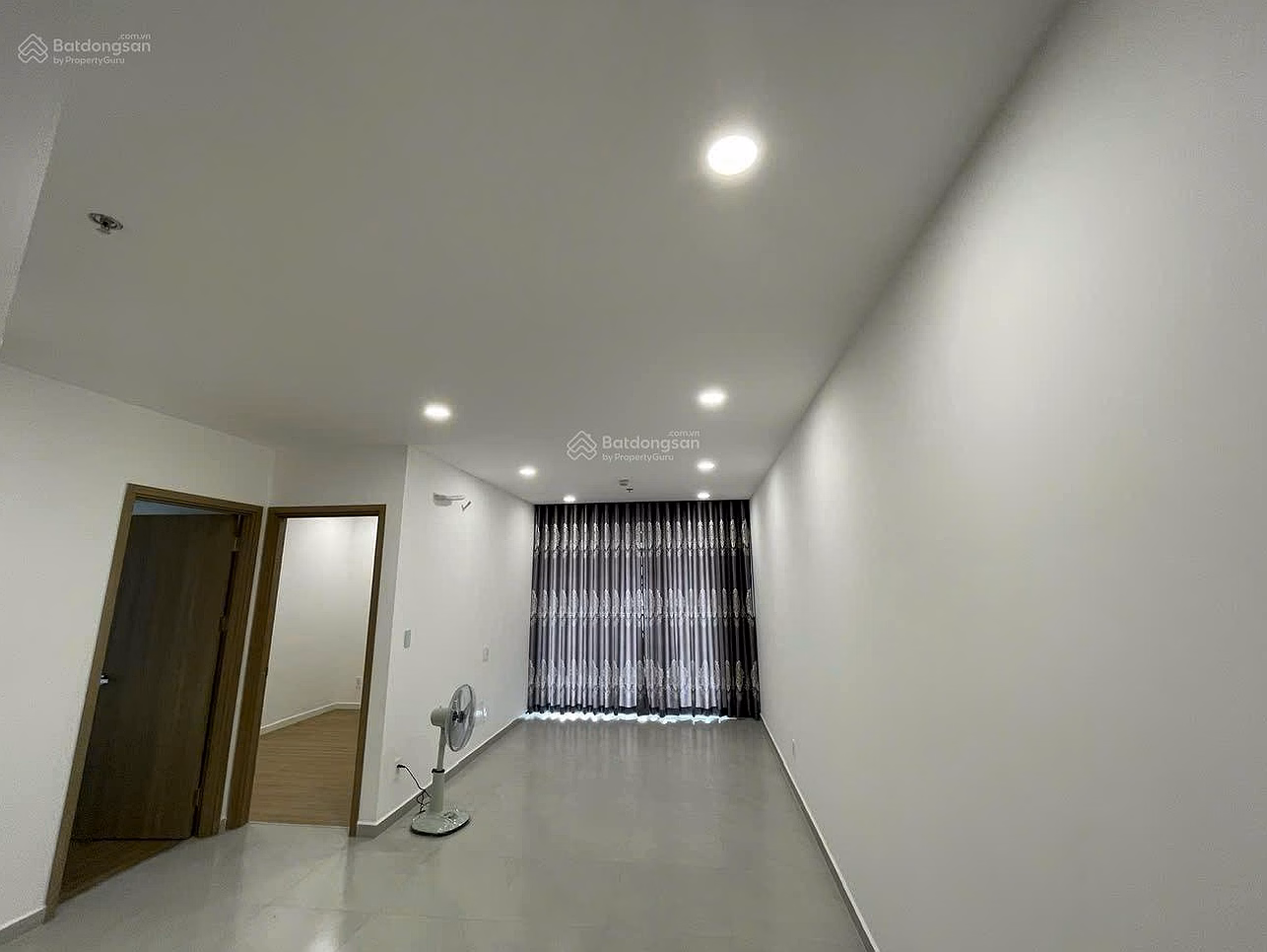 MT Eastmark City apartment for sale, 2 bedrooms, 2 bathrooms, high floor, pool view, basic furniture, price only 4.1 billion including tax