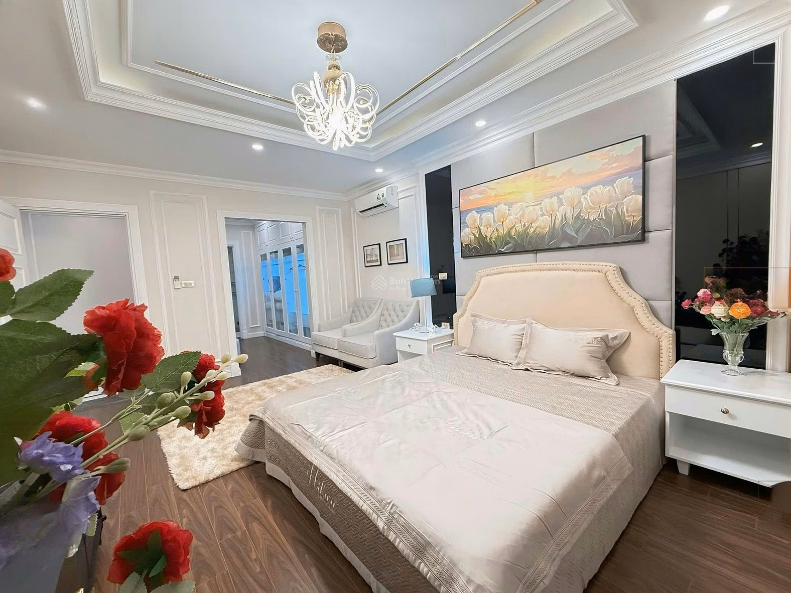 I have a fund of 2-bedroom, 3-bedroom, 4-bedroom apartments in buildings: N01T6 - N01T7 - N02 - N03 - N04***