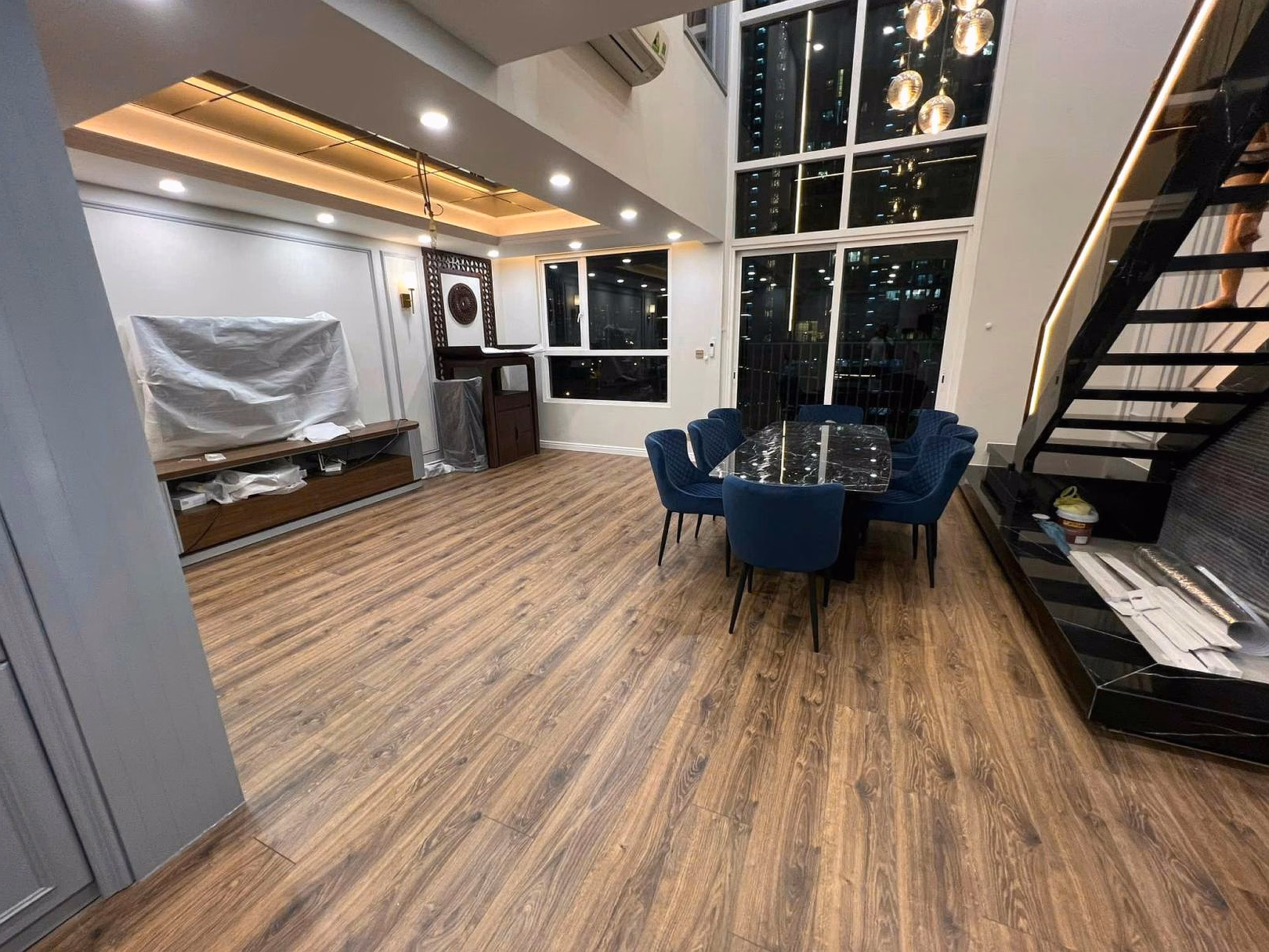 Hot exclusive 4 bedroom Vista Verde 180m2 - modern design - quick sale hunting for 17.5 billion negotiable