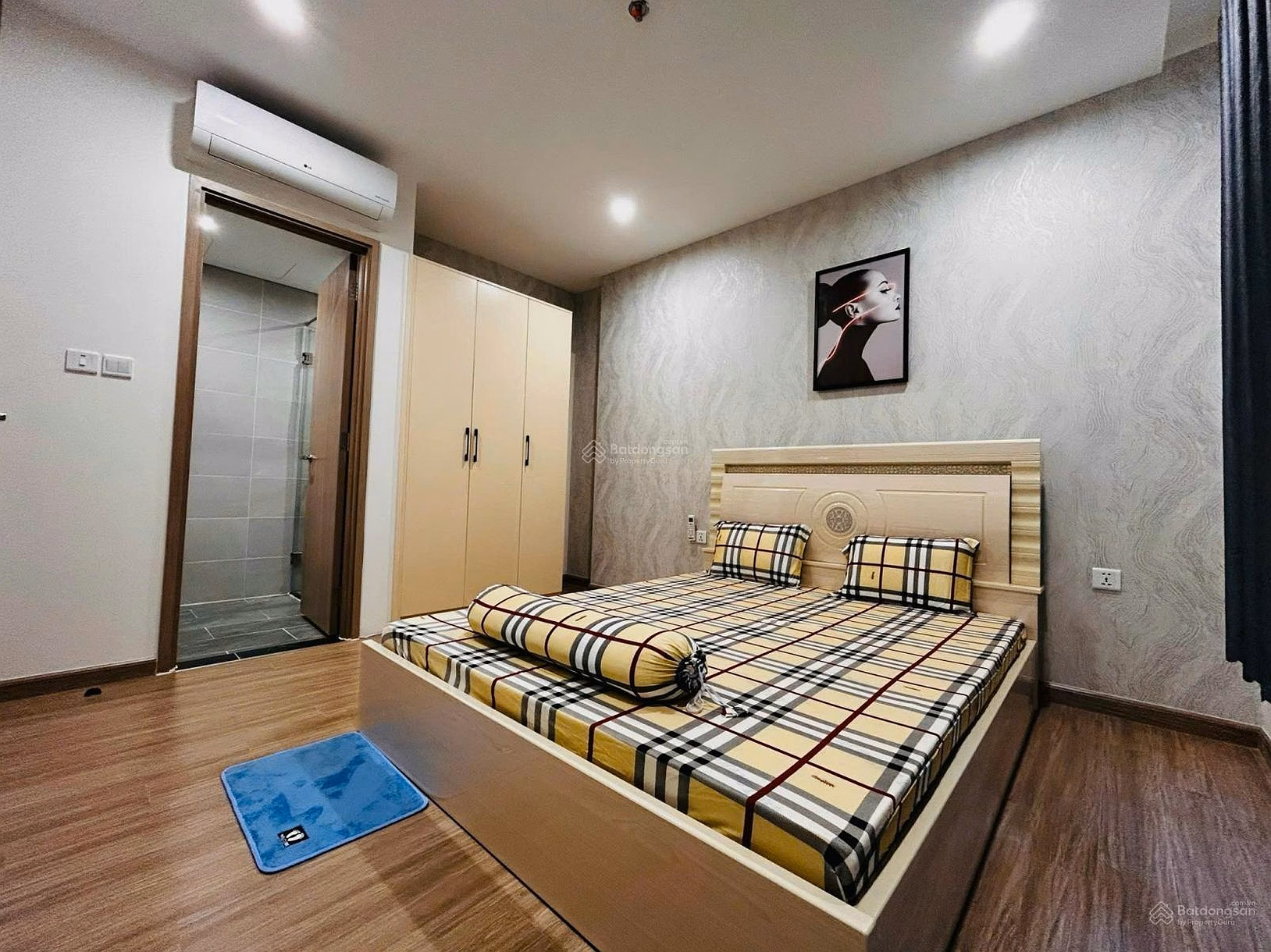 Quick sale of 3 bedroom 2 bathroom apartment 81m2 Rainbow Vinhomes Grand Park - 0704 967 ***