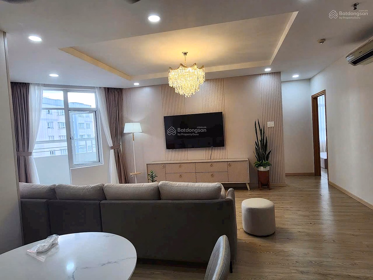 Him Lam Cho Lon apartment for sale, area 83m2, pink book full of furniture - pink book***