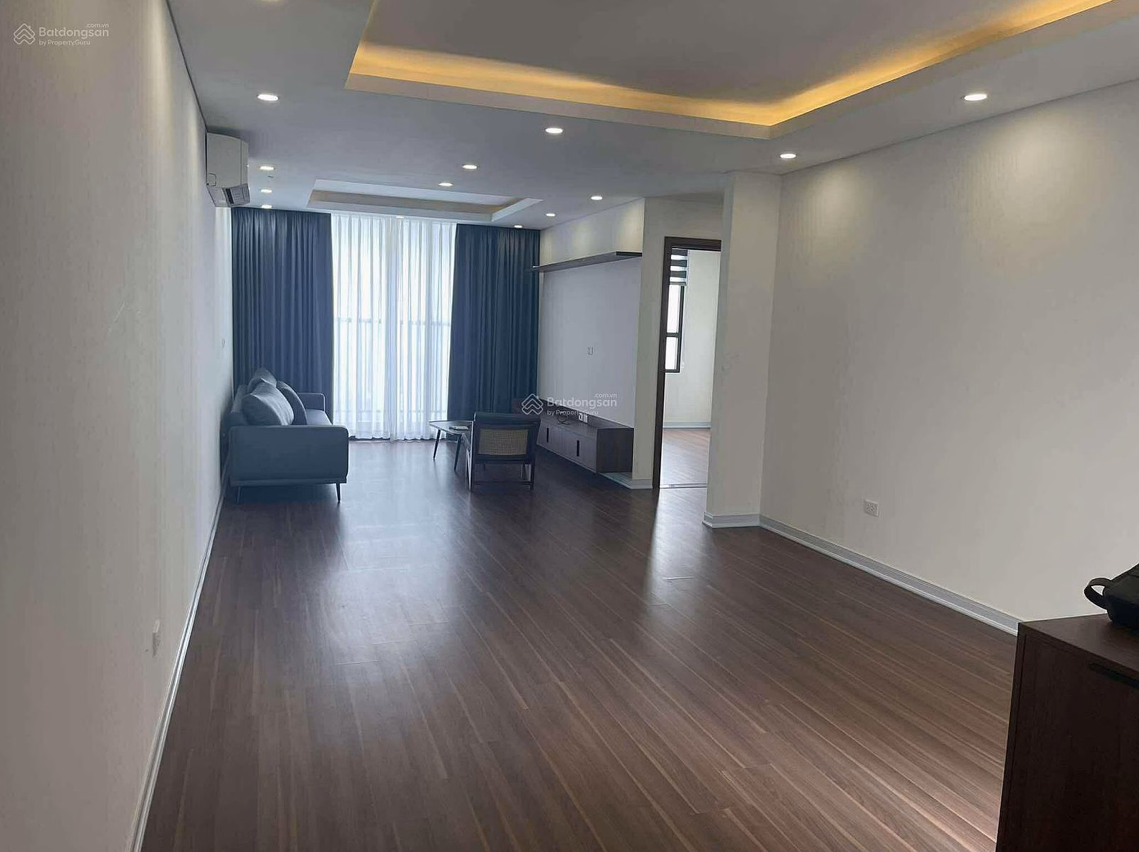 Urgent sale of 3-bedroom apartment in Ngoai Giao Doan building, NO1T5