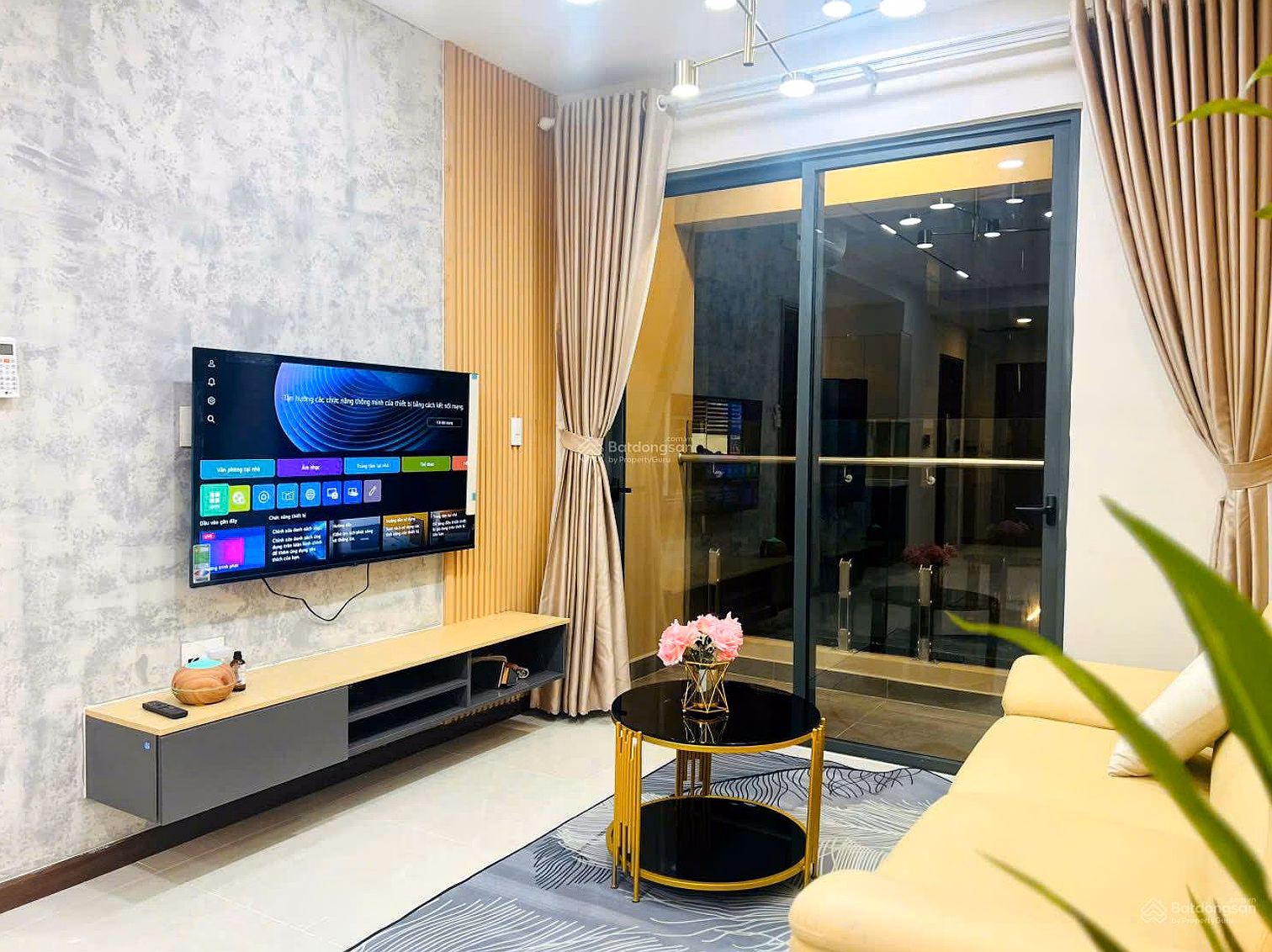 Apartment for rent with 2 bedrooms, 2 bathrooms, 82m2 in Him Lam Cho Lon, price 11 million VND