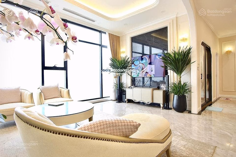 2-3 bedrooms-1.5 bedrooms-studio with lake view for rent from only 15 million VND Vinhomes D'Capitale