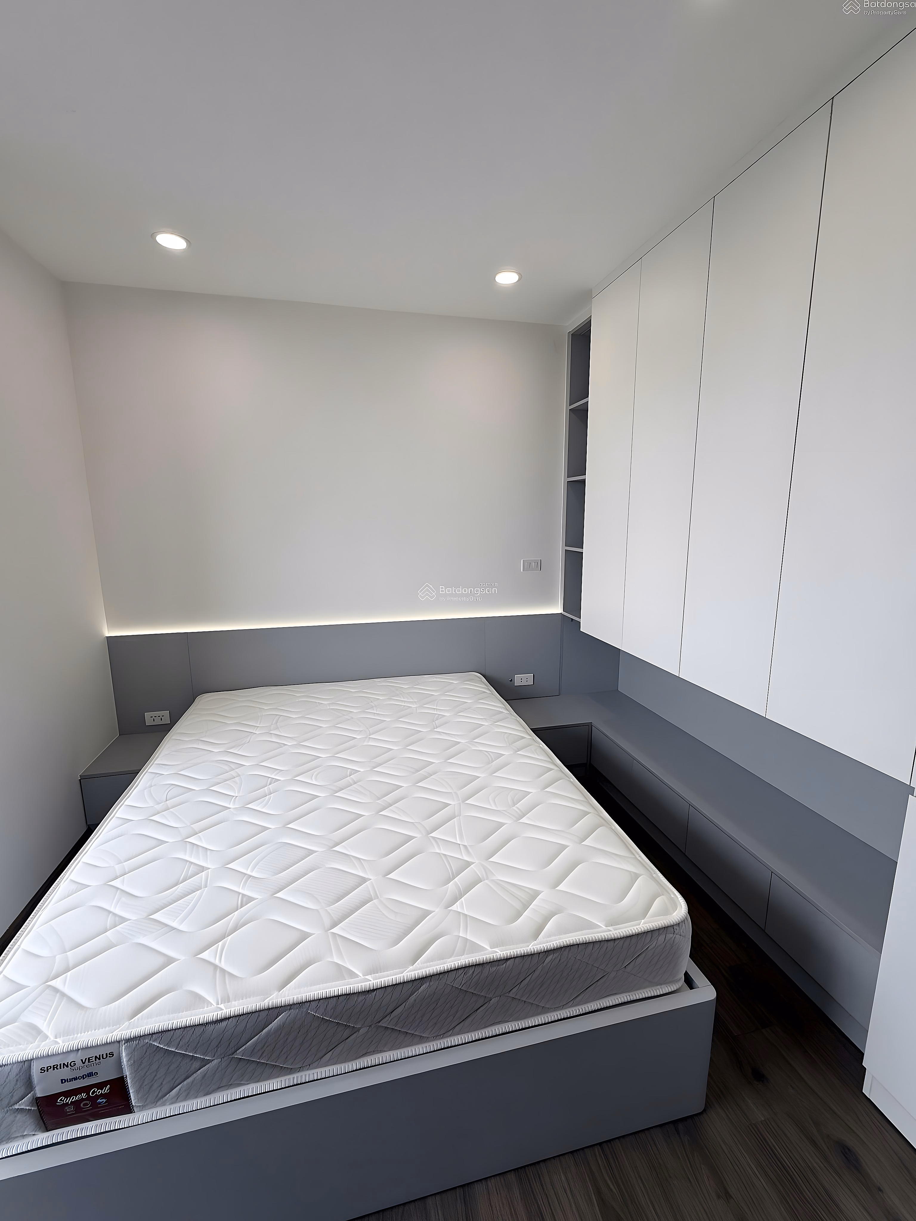 Specializing in renting Handico apartments with 2-3 bedrooms from basic to fully furnished, 100% new to suit your needs. 0977 858 ***
